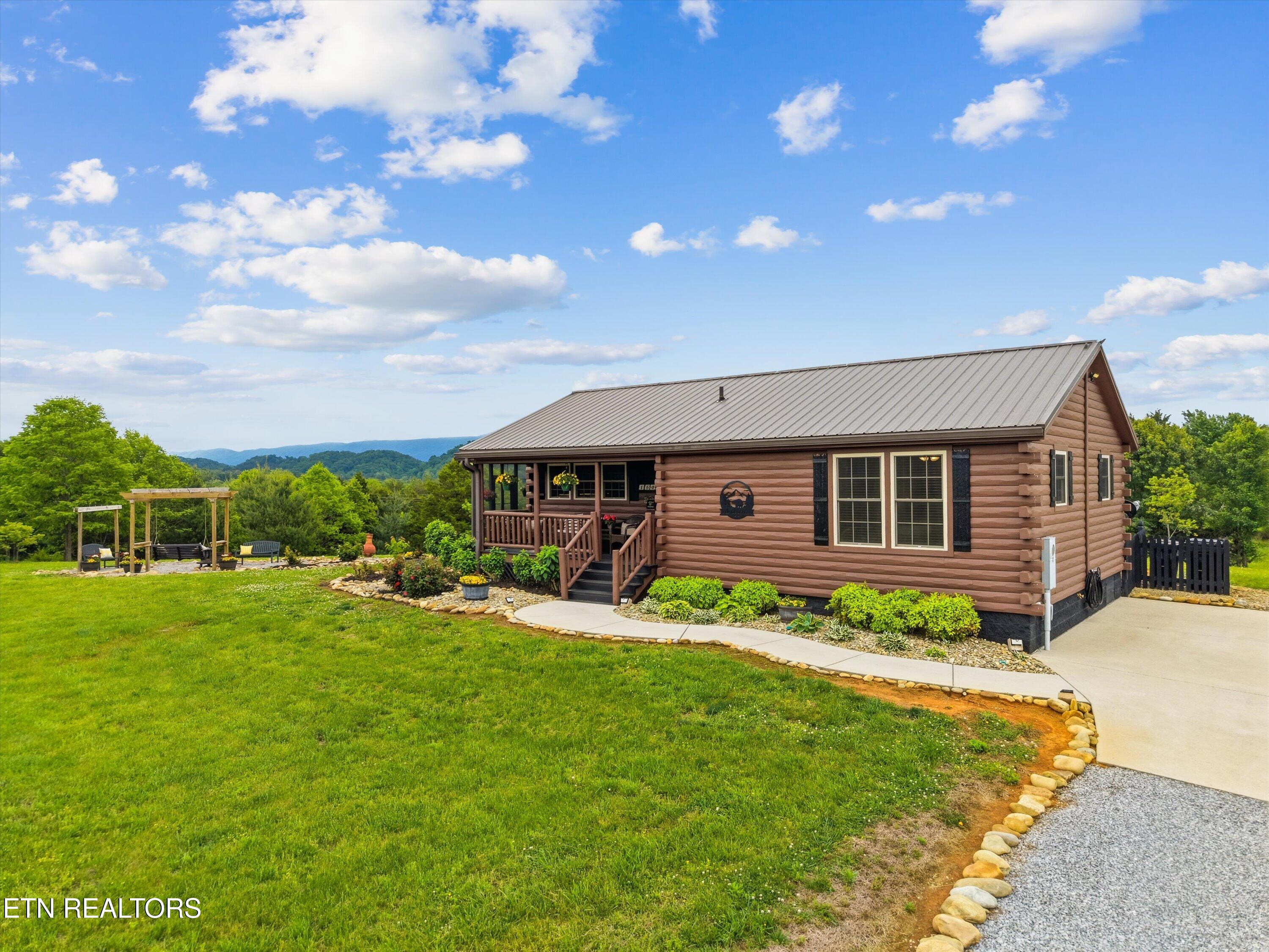 1609 Big Gully Road Maryville TN 37801