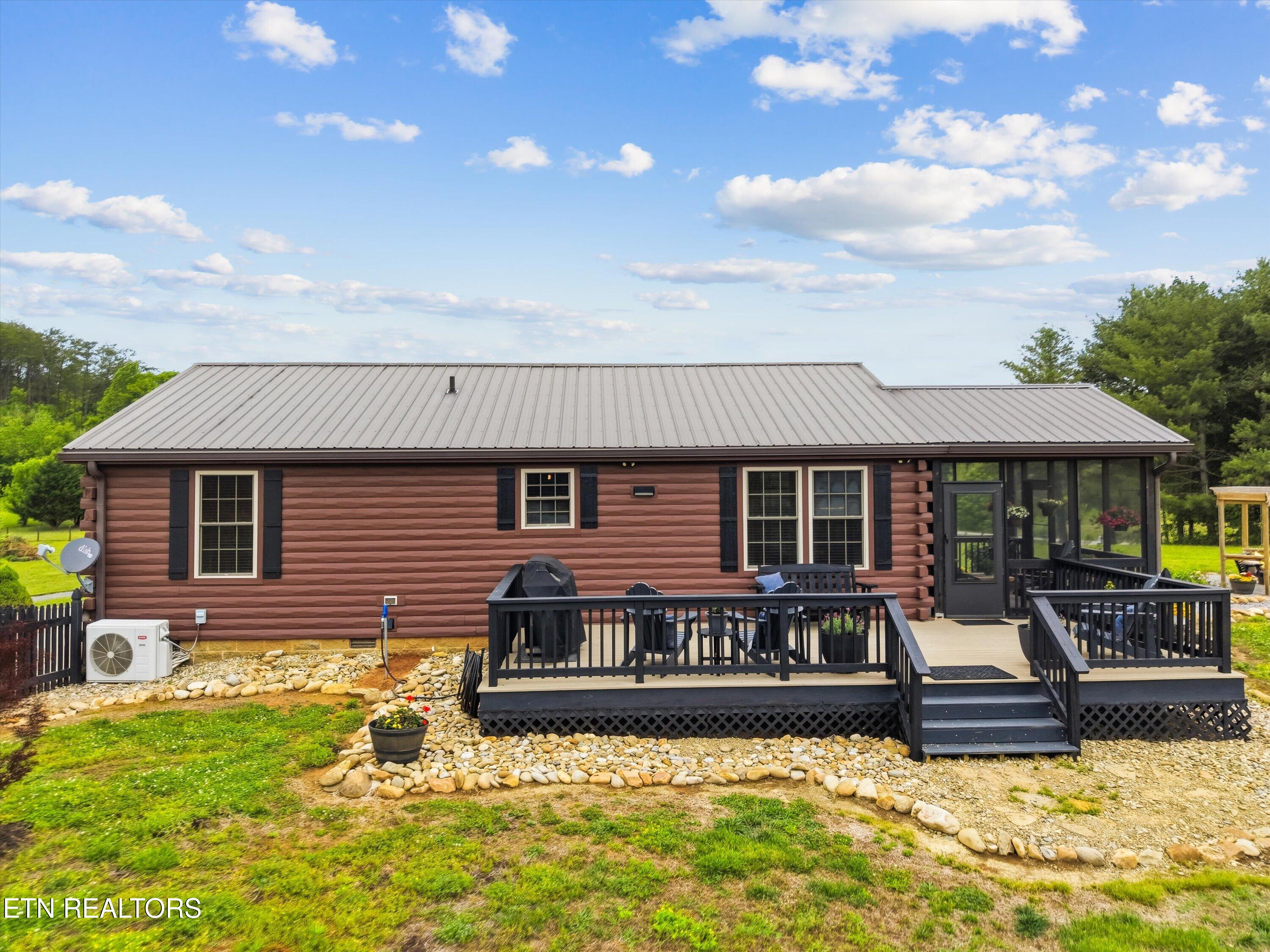 1609 Big Gully Road Maryville TN 37801