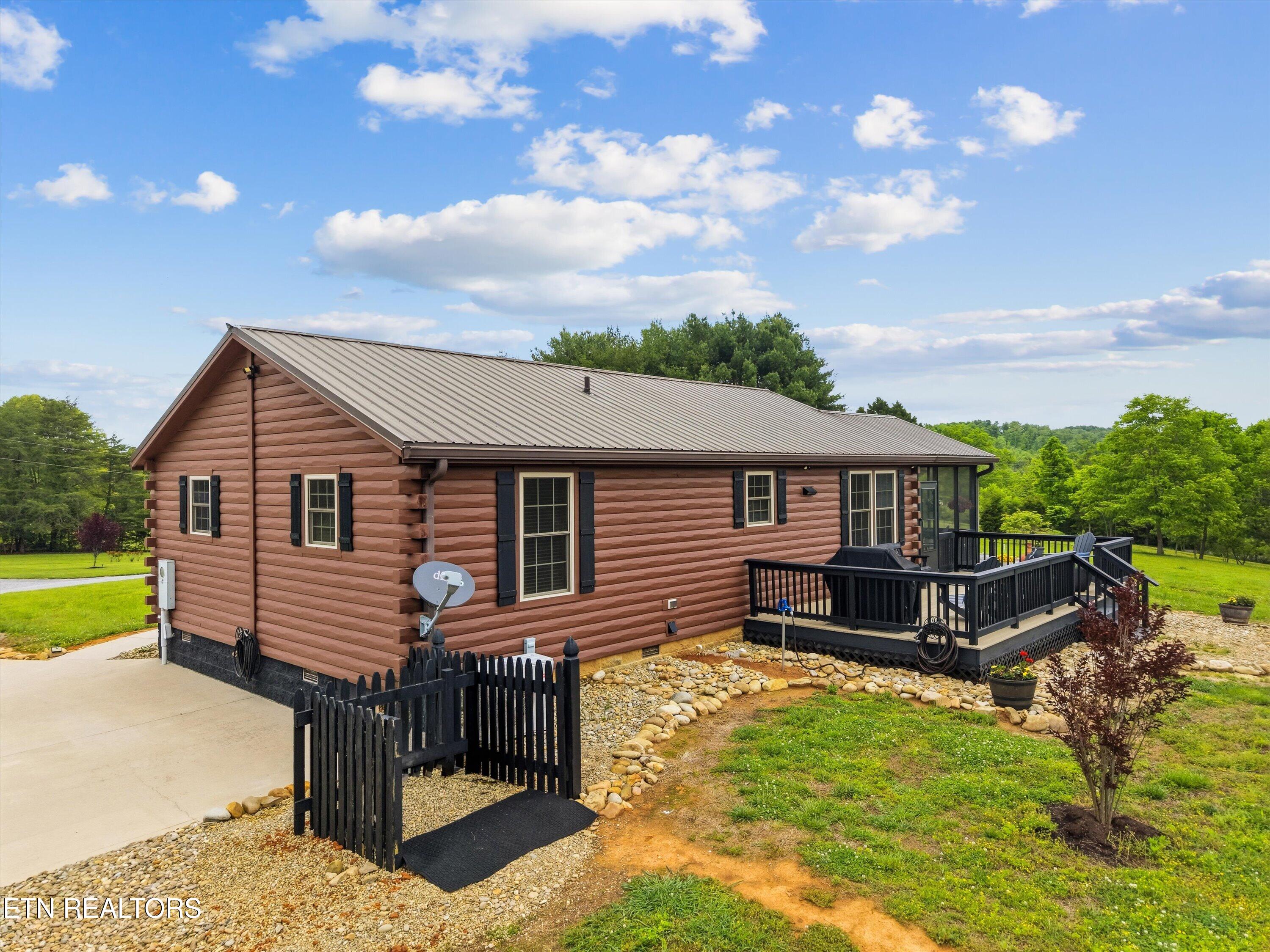 1609 Big Gully Road Maryville TN 37801