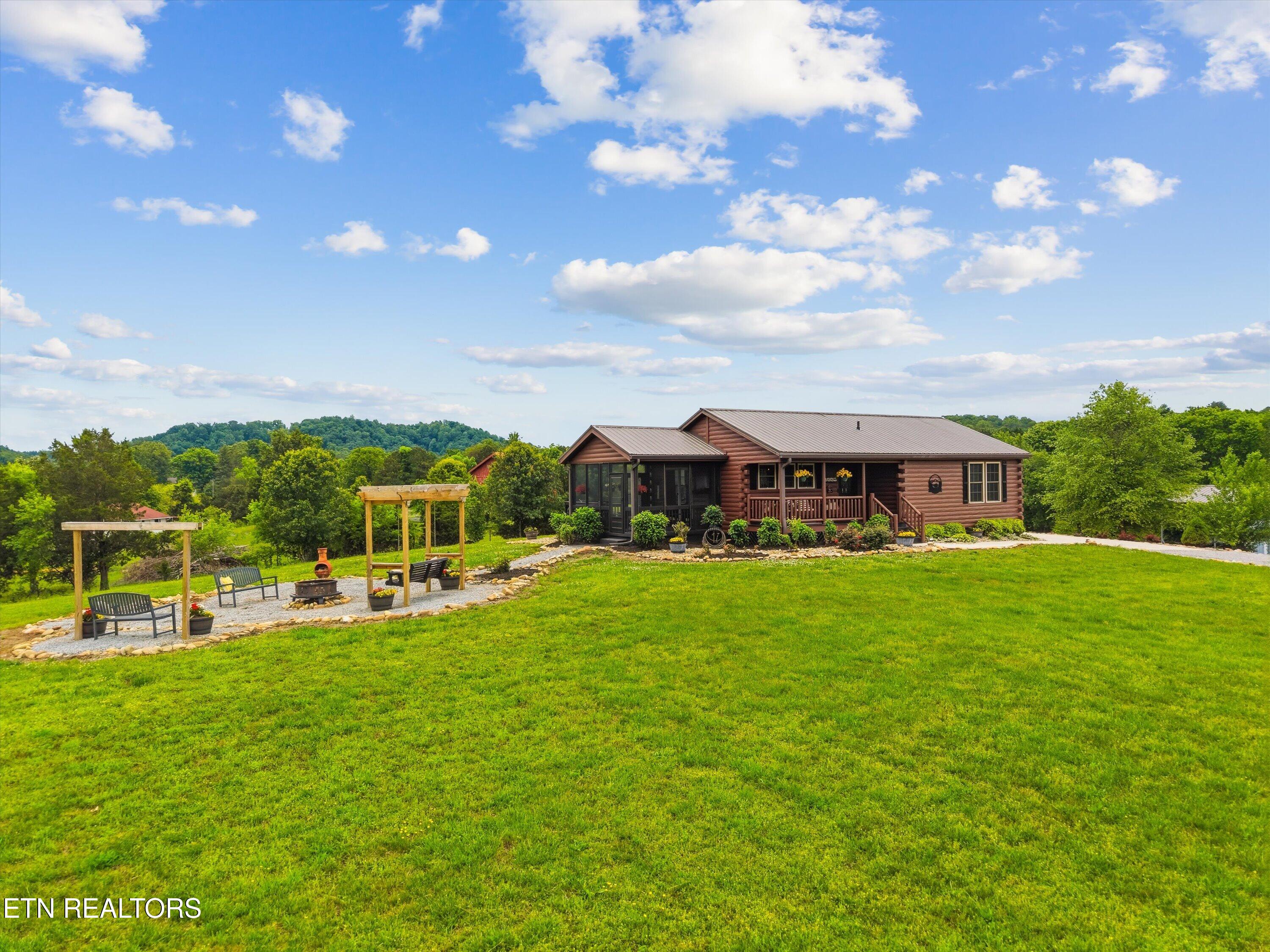 1609 Big Gully Road Maryville TN 37801