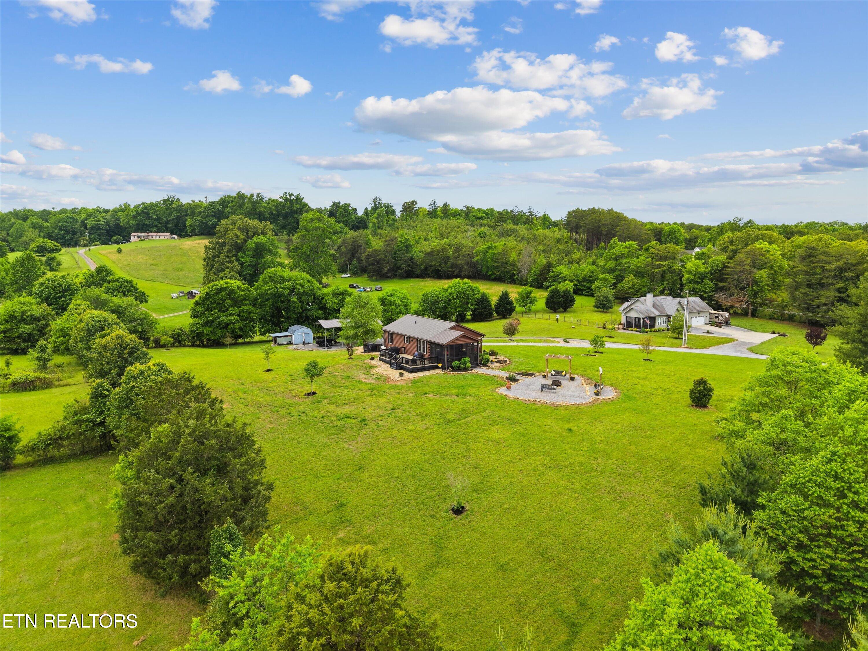 1609 Big Gully Road Maryville TN 37801