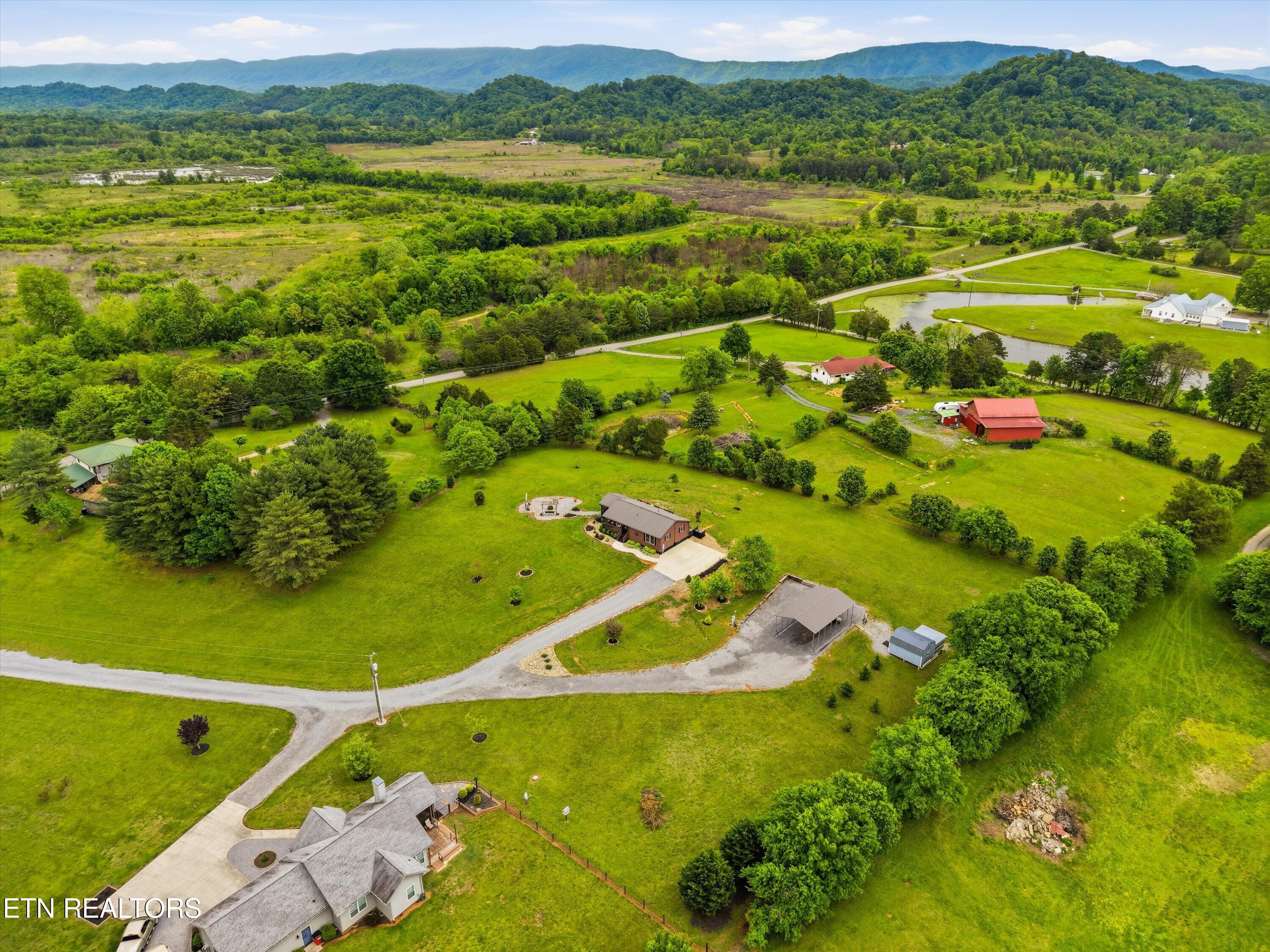 1609 Big Gully Road Maryville TN 37801