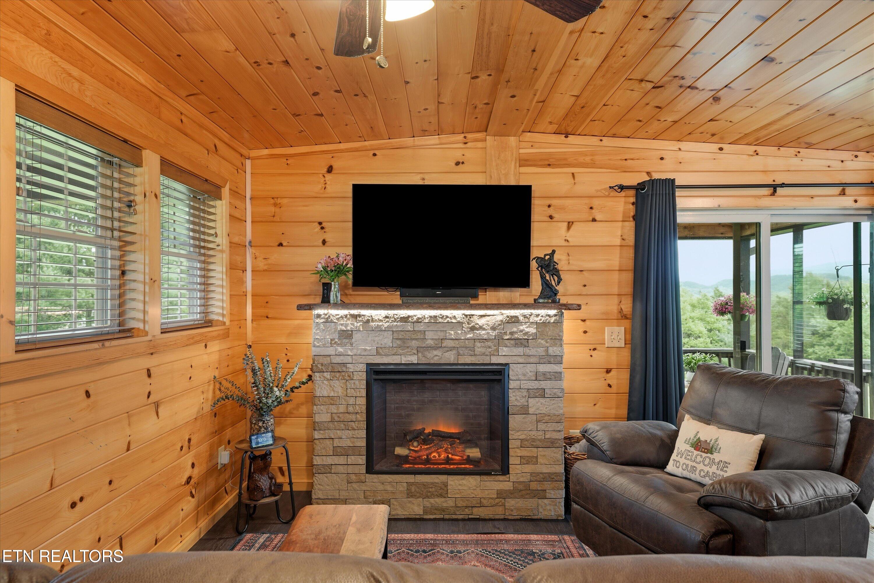 1609 Big Gully Road Maryville TN 37801