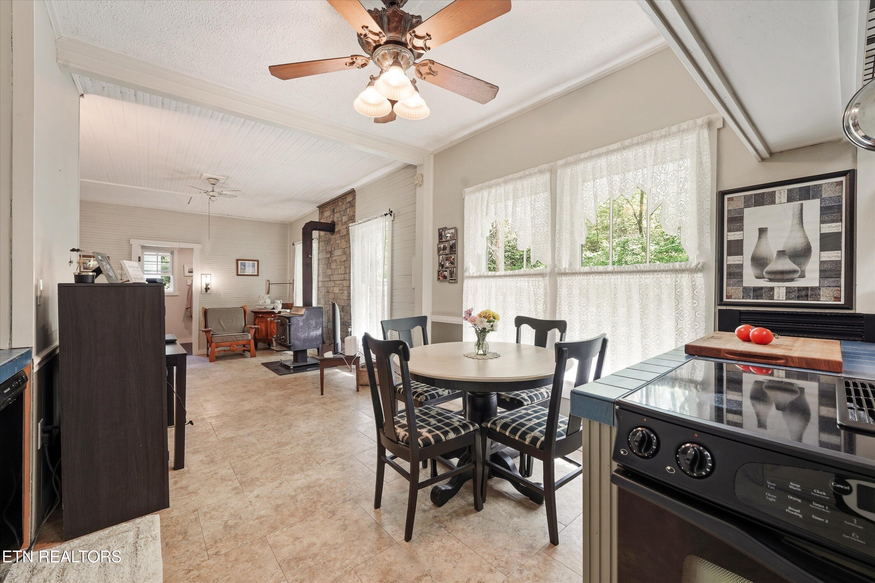 315 Laurel Hollow Road Clinton TN 37716