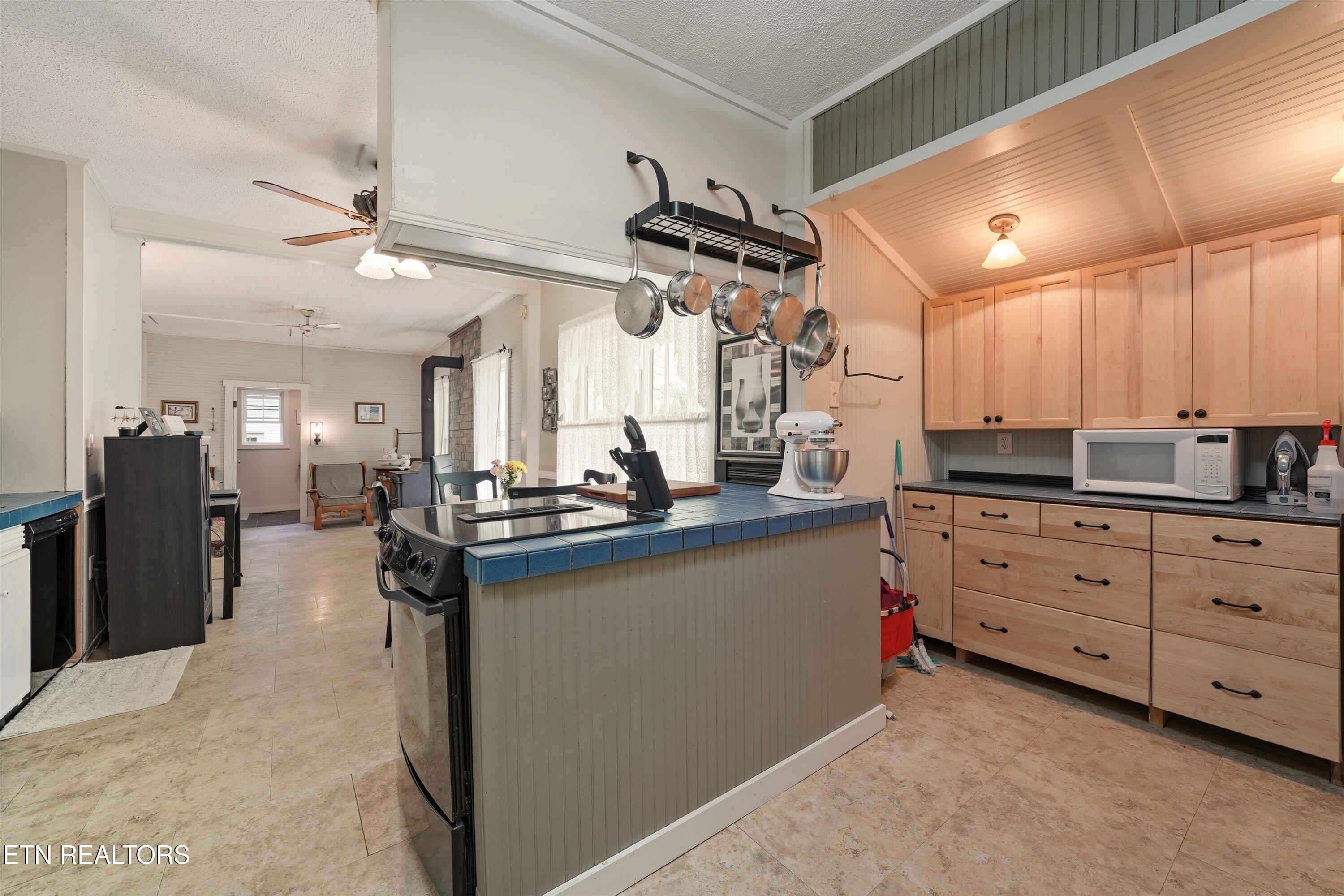 315 Laurel Hollow Road Clinton TN 37716