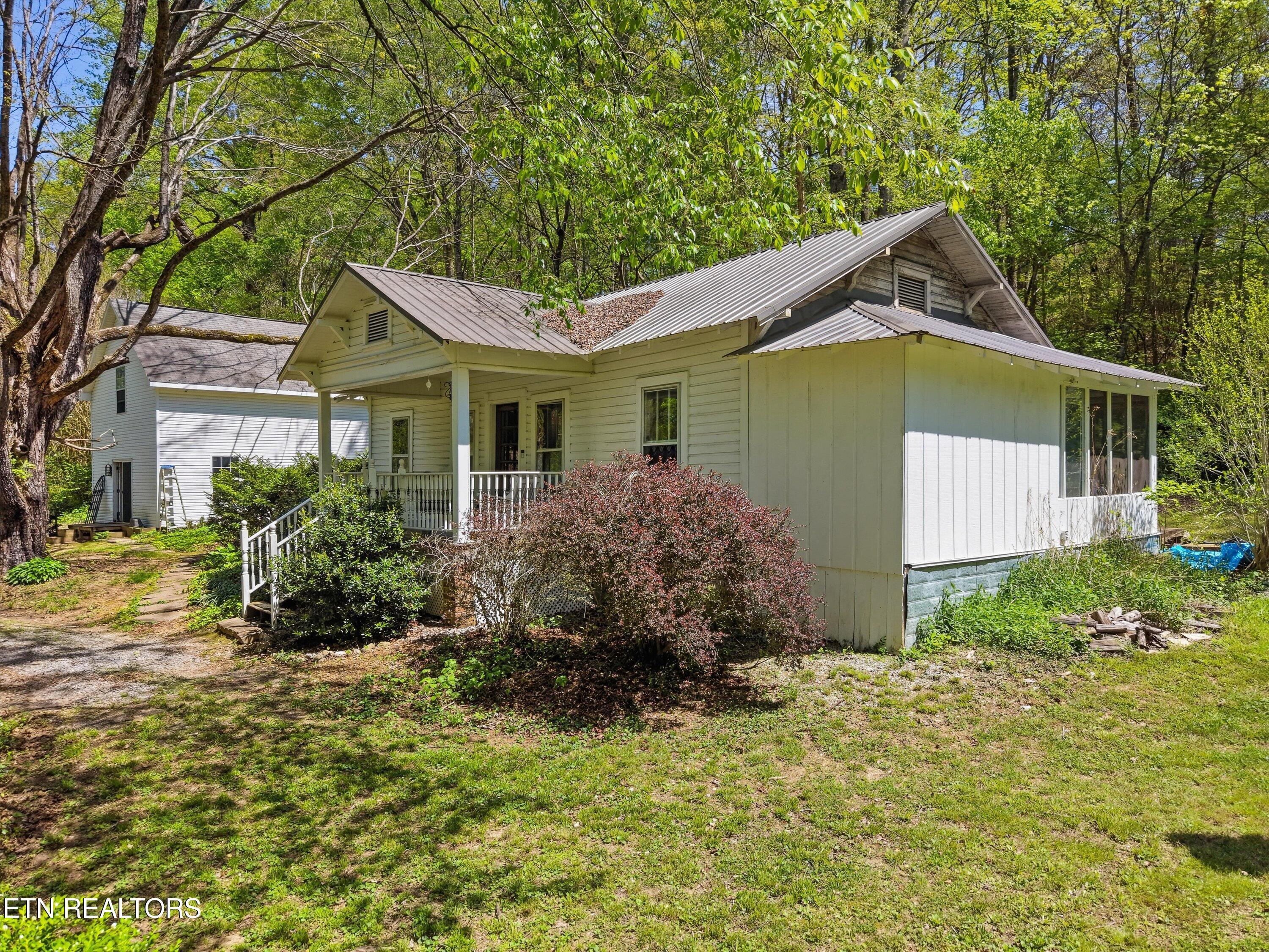 315 Laurel Hollow Road Clinton TN 37716
