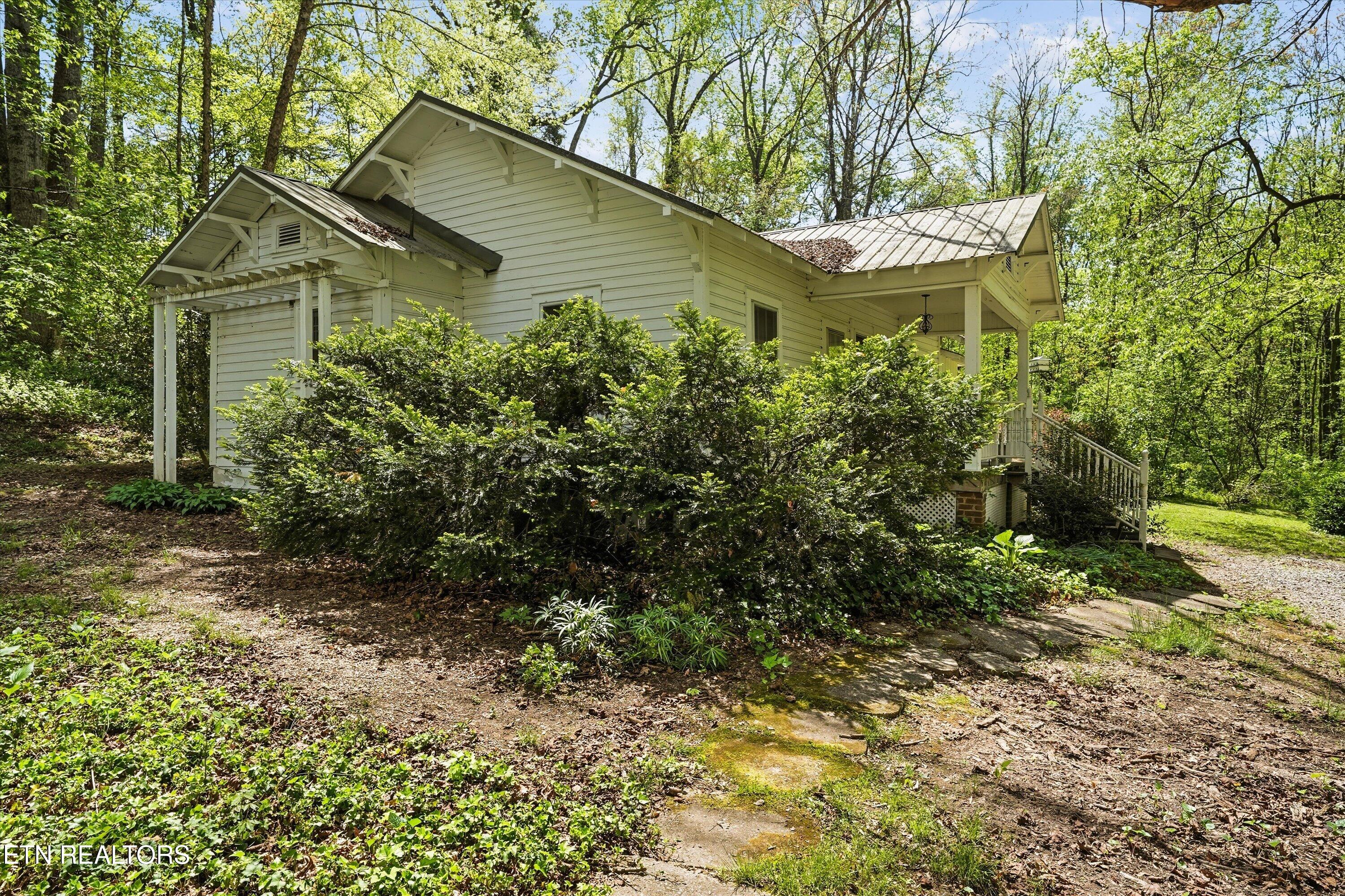 315 Laurel Hollow Road Clinton TN 37716
