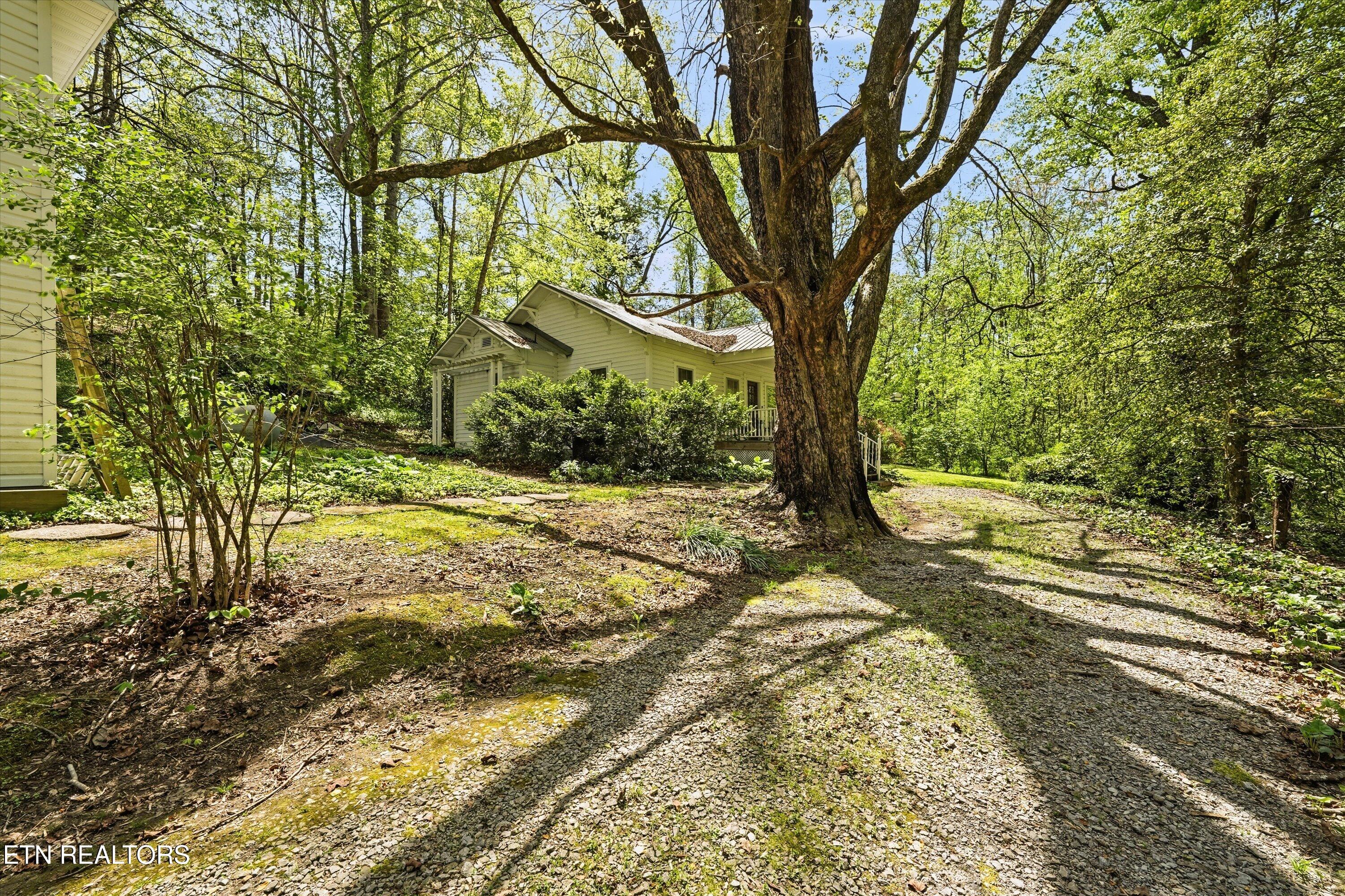 315 Laurel Hollow Road Clinton TN 37716
