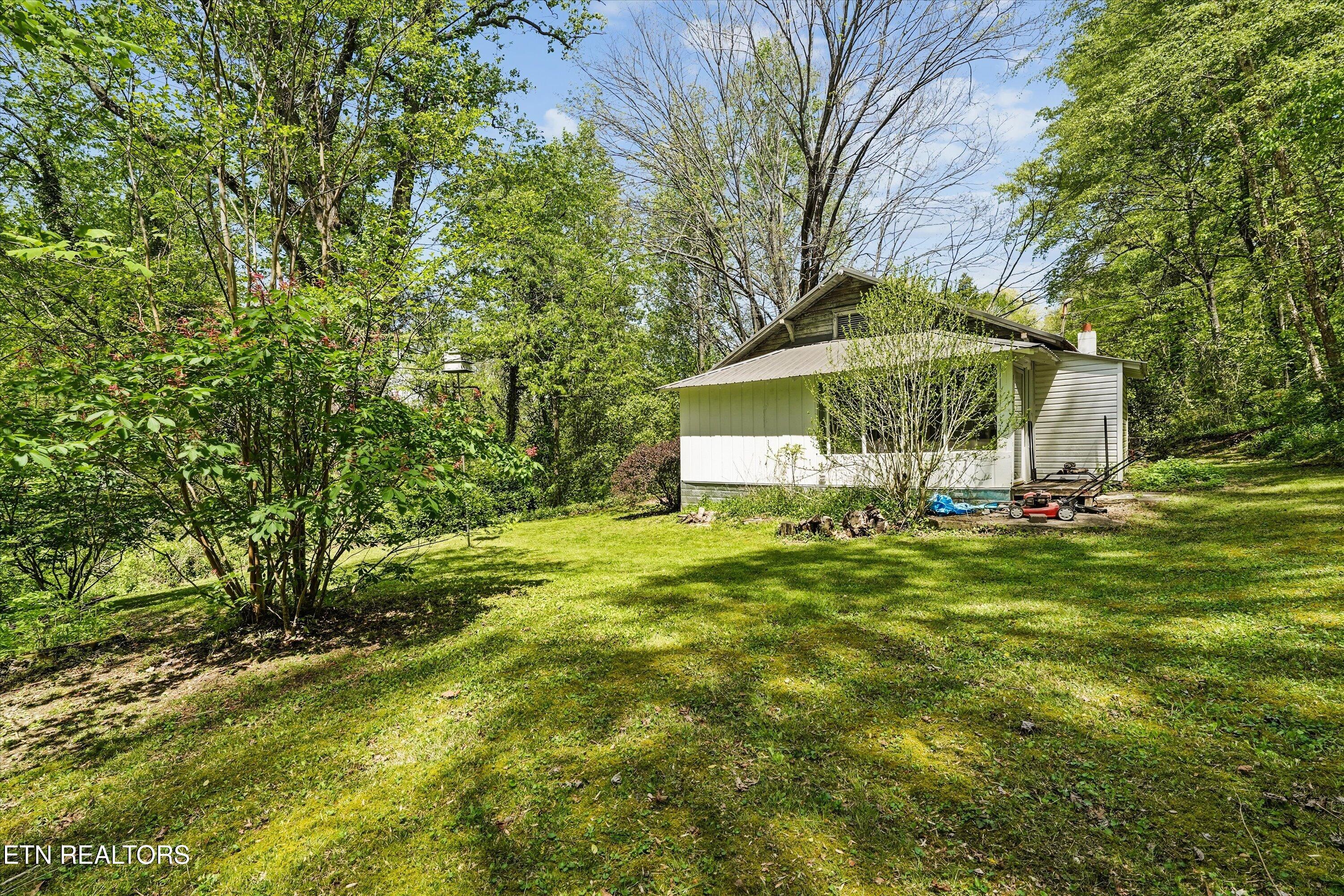 315 Laurel Hollow Road Clinton TN 37716
