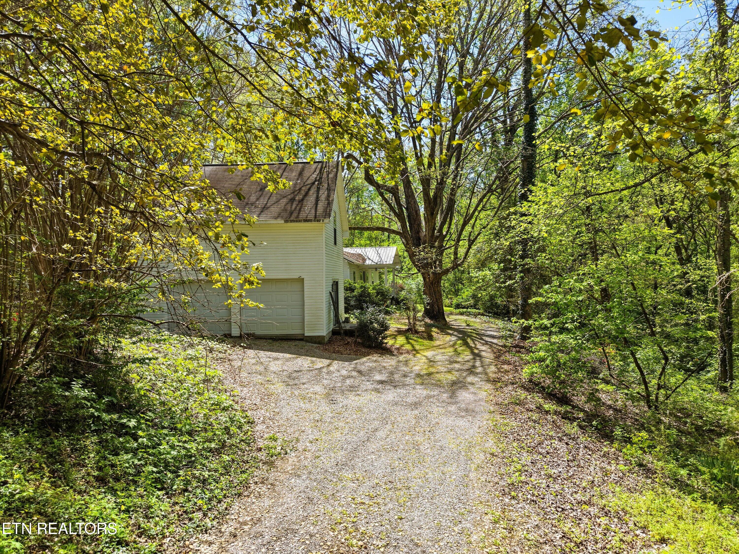 315 Laurel Hollow Road Clinton TN 37716
