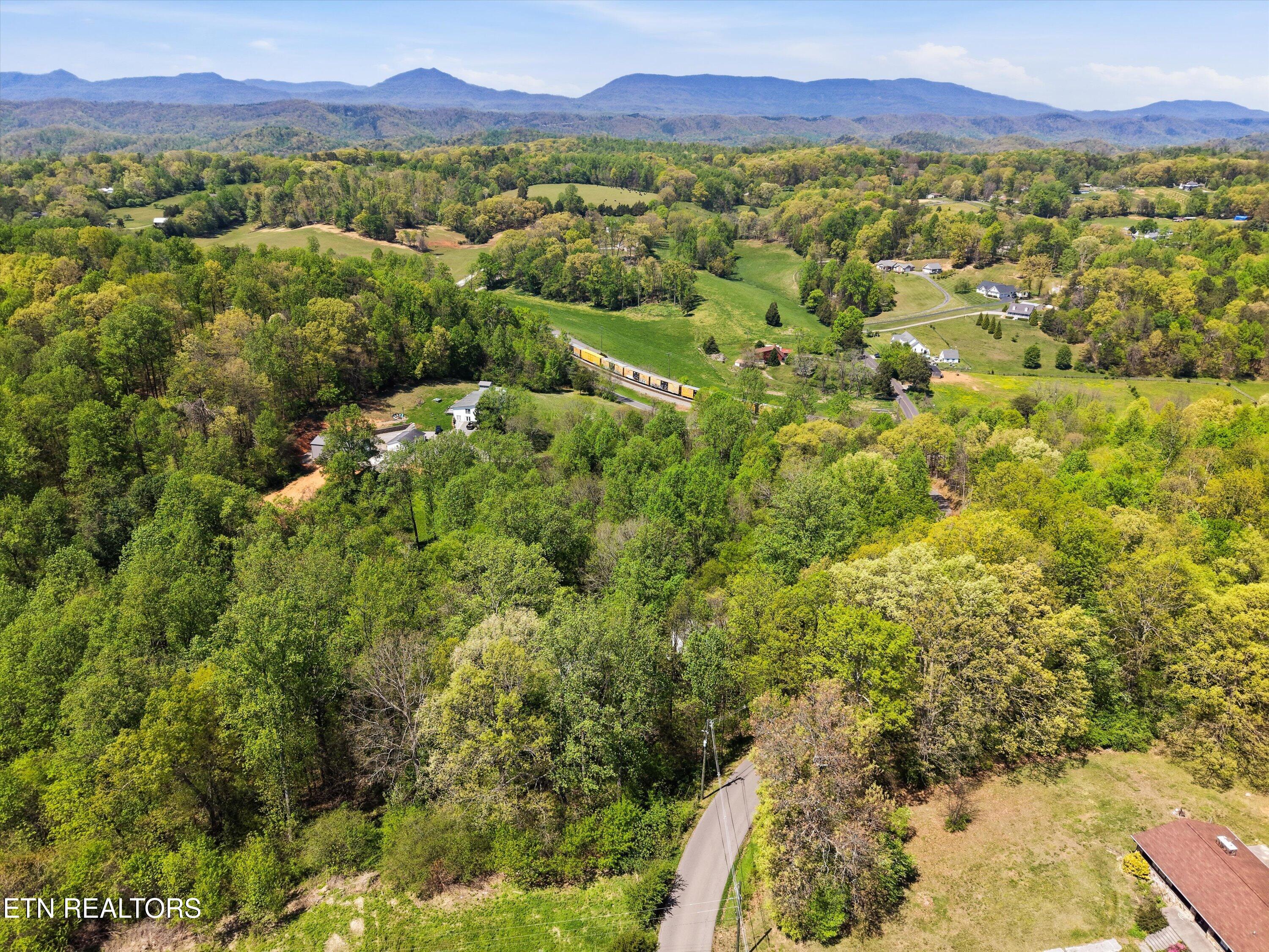 315 Laurel Hollow Road Clinton TN 37716