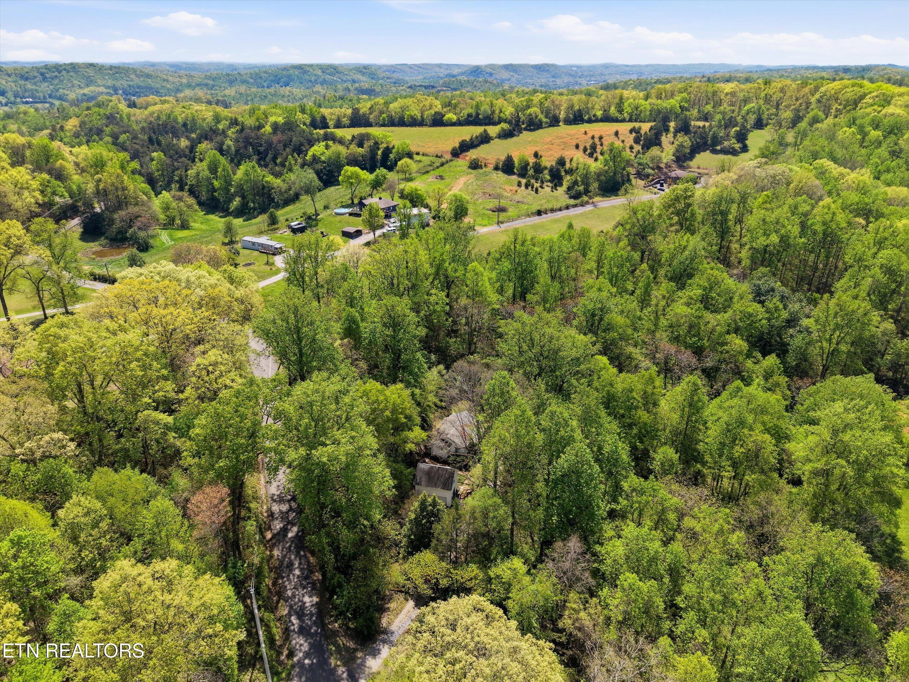 315 Laurel Hollow Road Clinton TN 37716