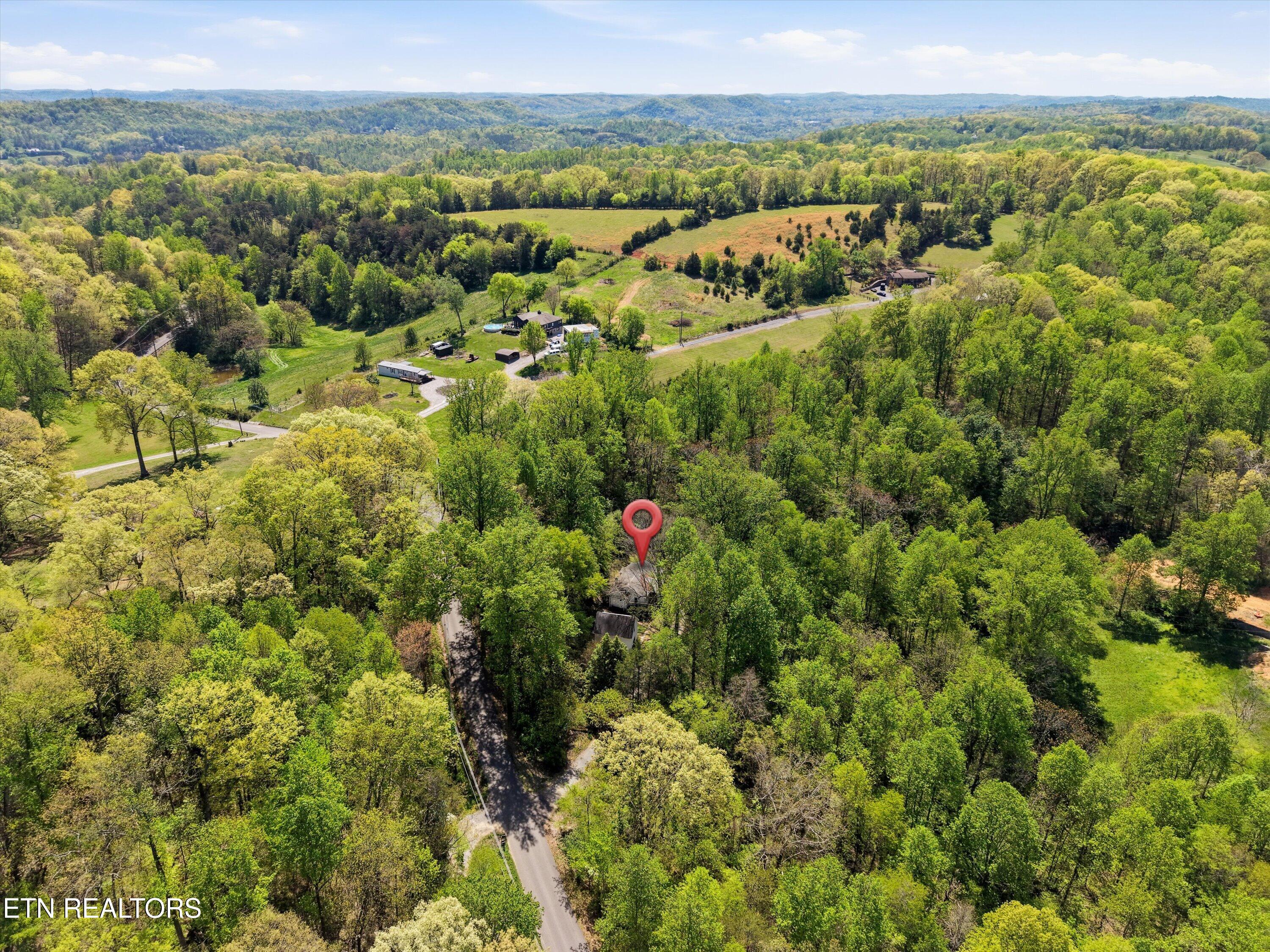 315 Laurel Hollow Road Clinton TN 37716