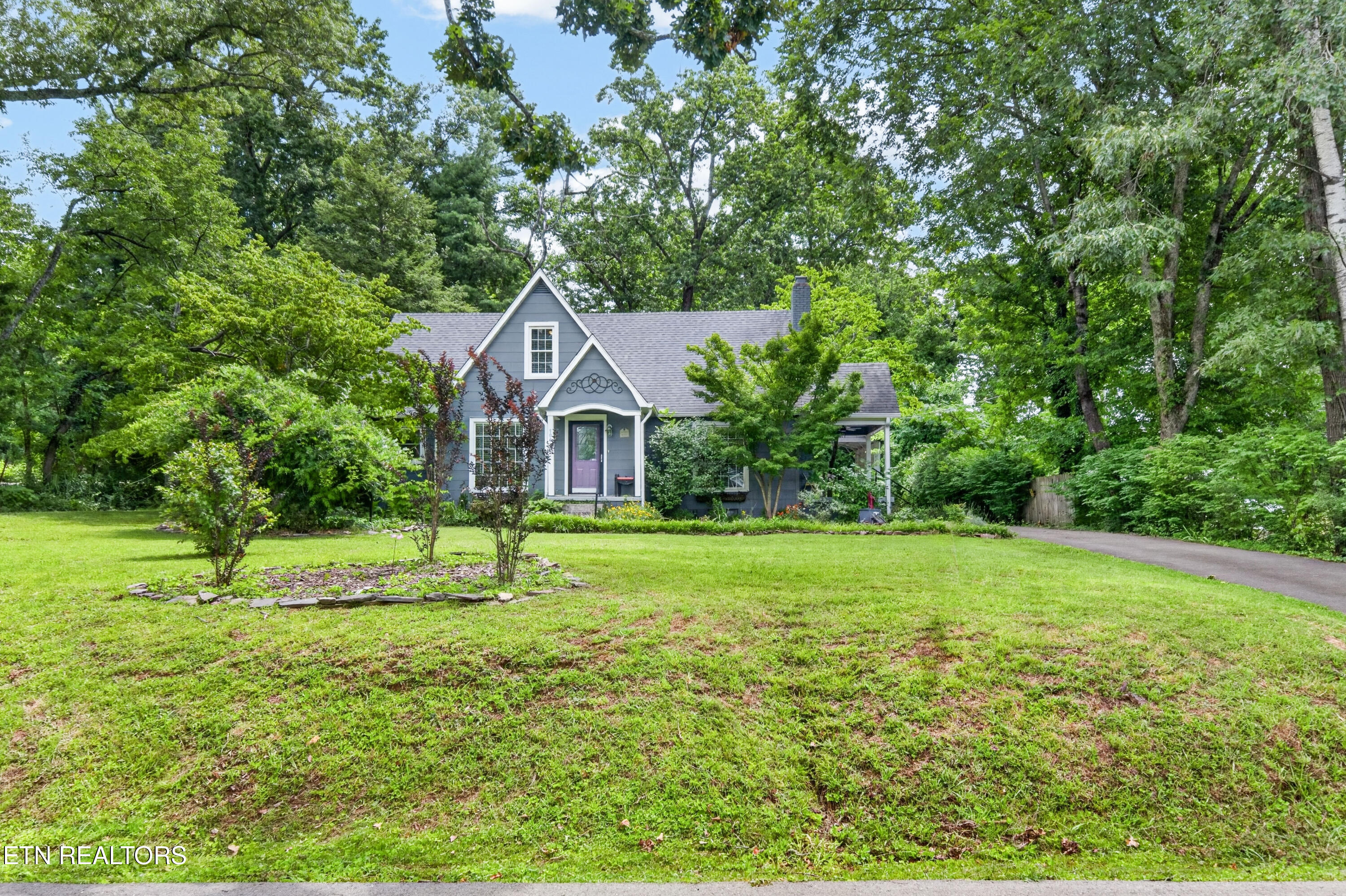1049 Mitchell Avenue Cookeville TN 38501