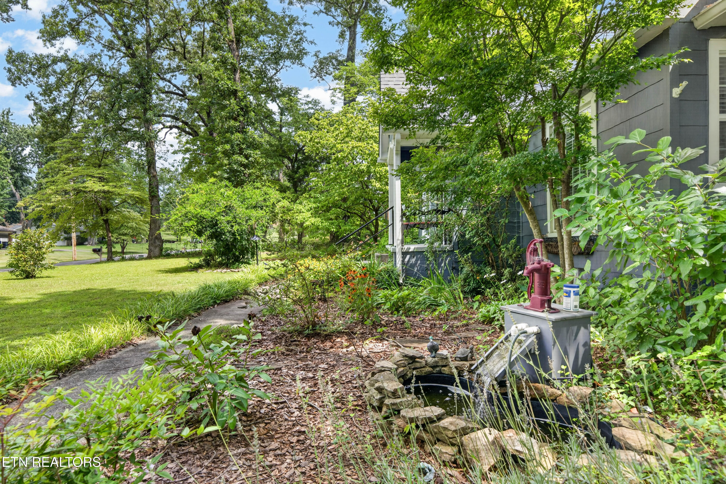 1049 Mitchell Avenue Cookeville TN 38501