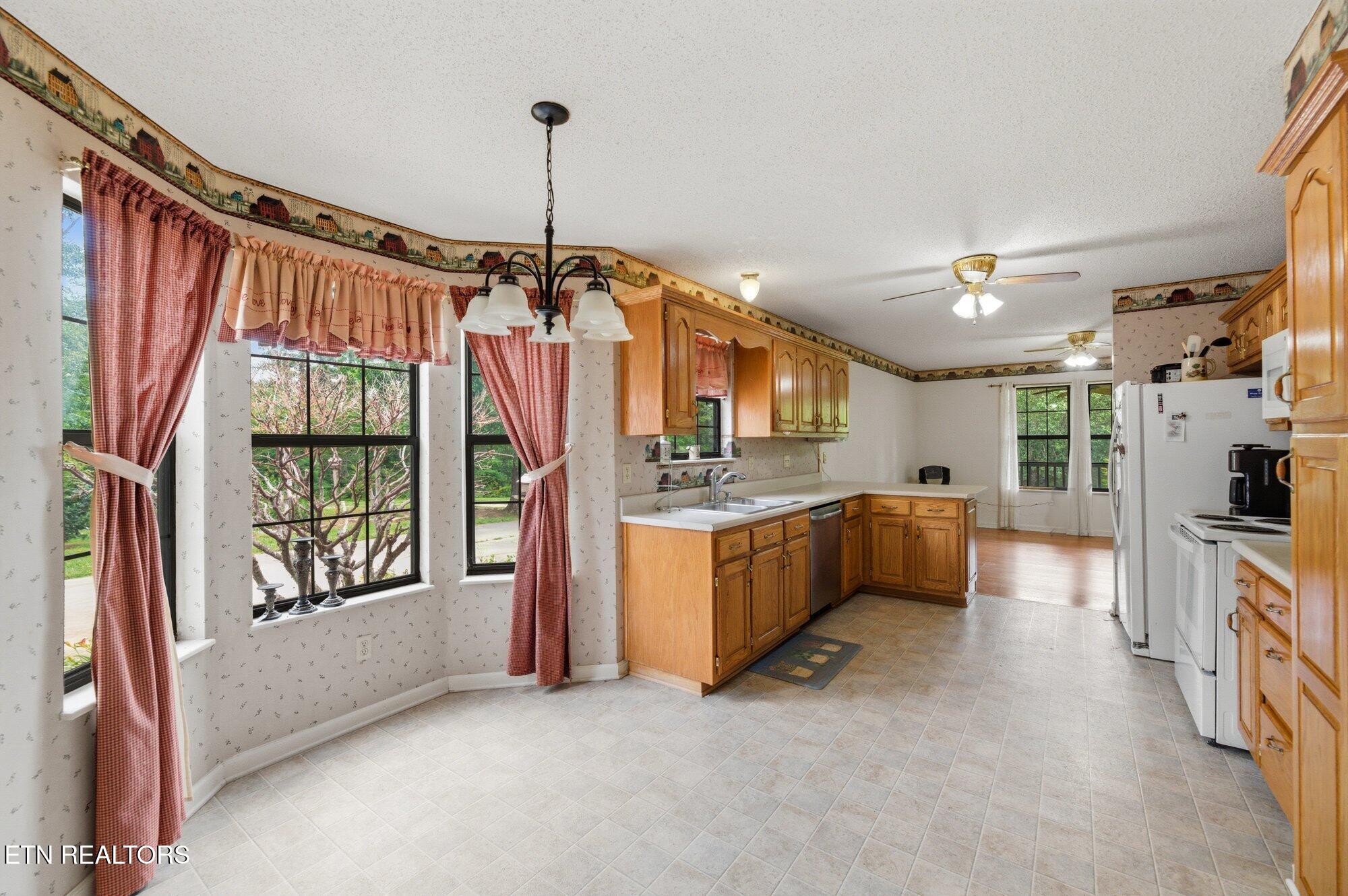 1992 Federal Road Madisonville TN 37354