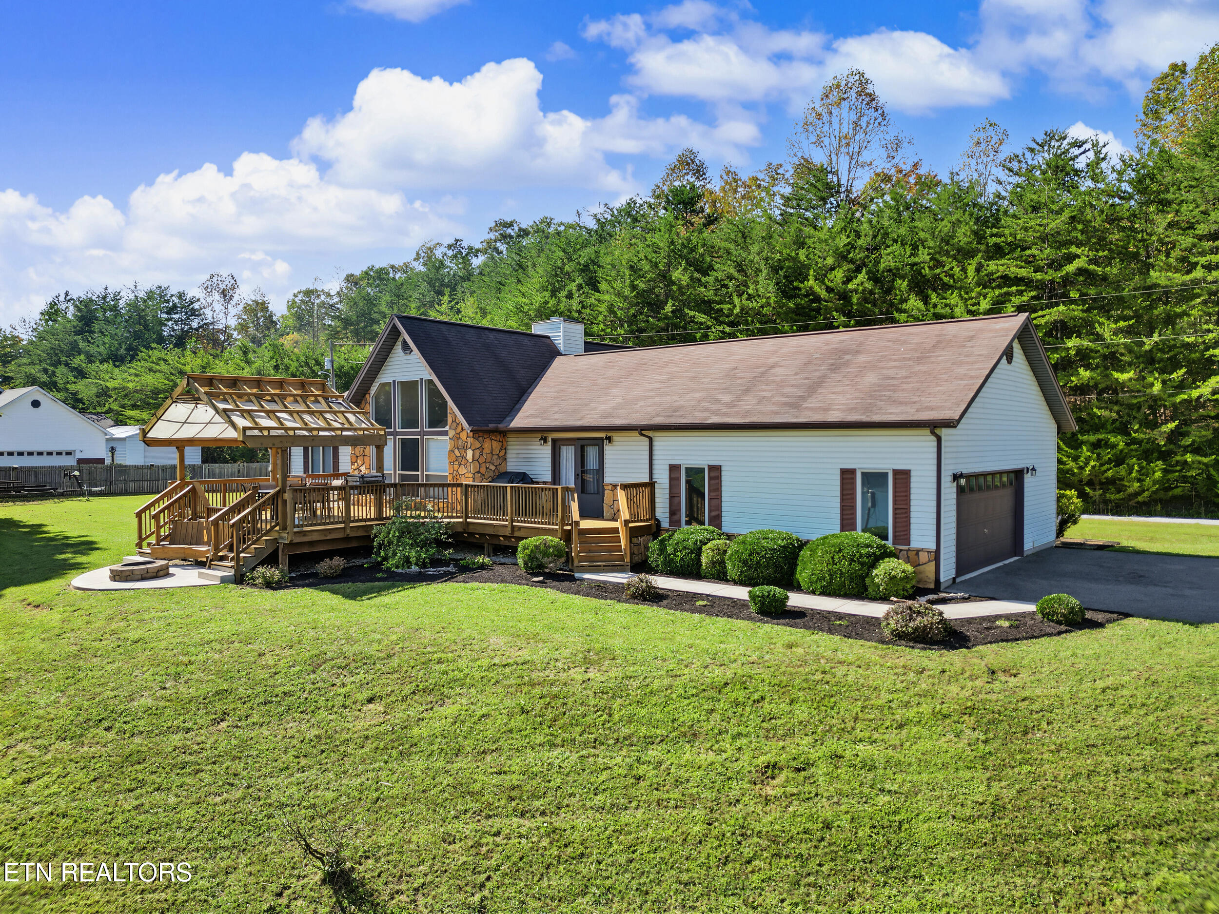 257 Mariner Point Road Lafollette TN 37766