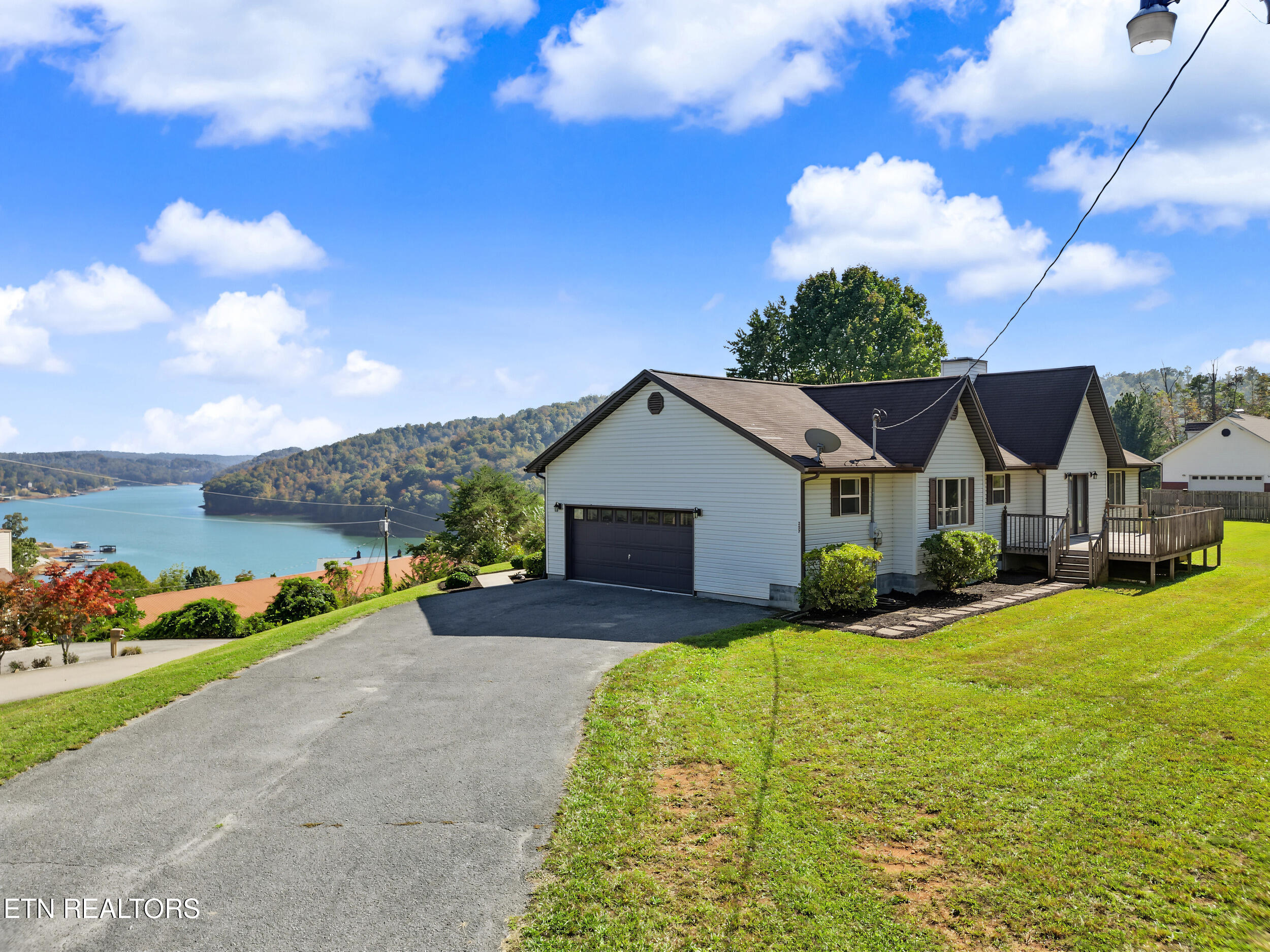 257 Mariner Point Road Lafollette TN 37766