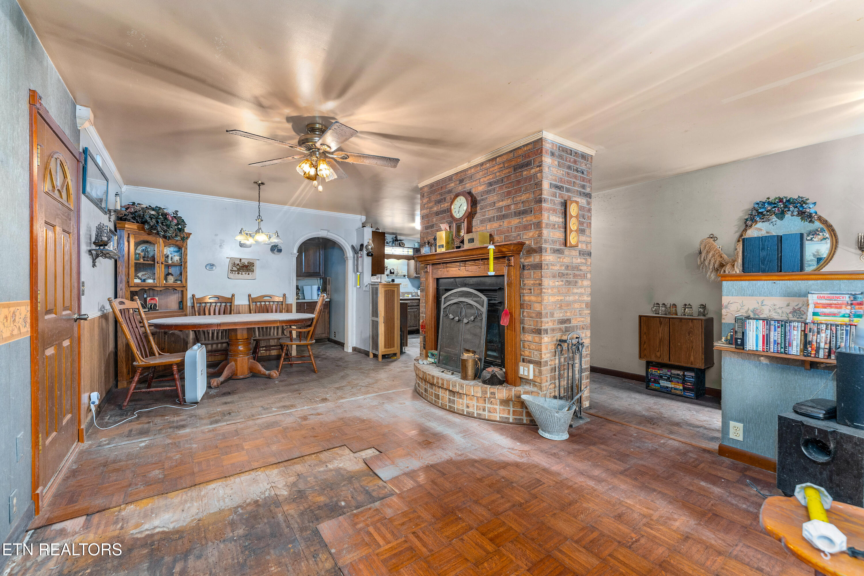 1688 E Wolf Valley Road Heiskell TN 37754
