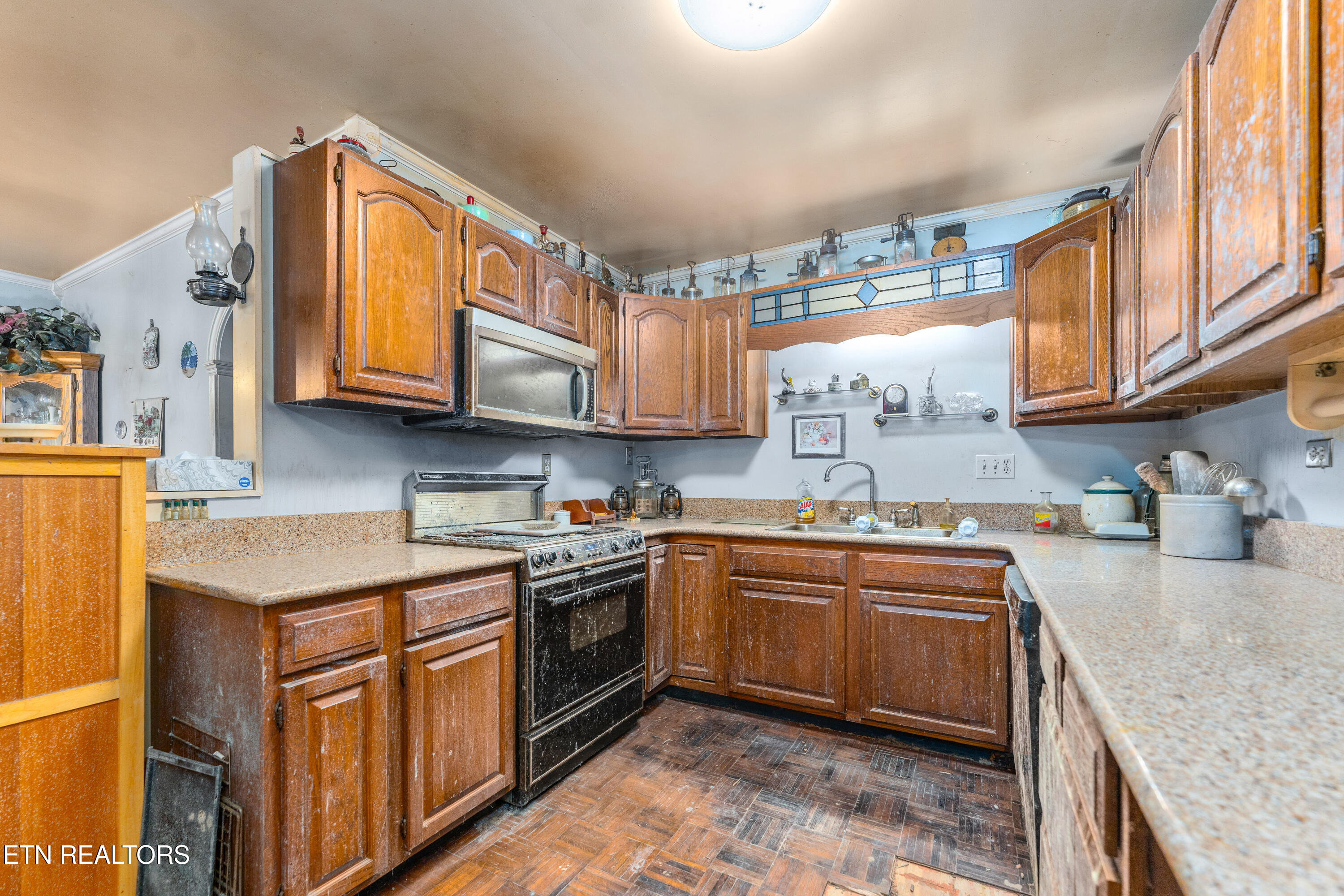 1688 E Wolf Valley Road Heiskell TN 37754