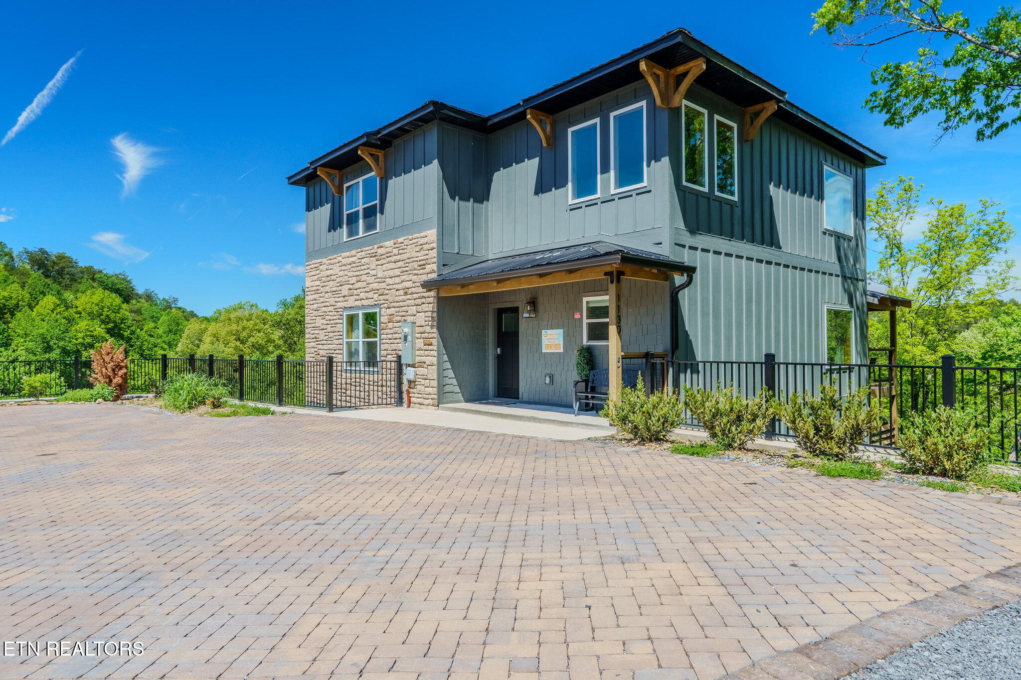 1130 Lee Cardwell Circle Pigeon Forge TN 37863