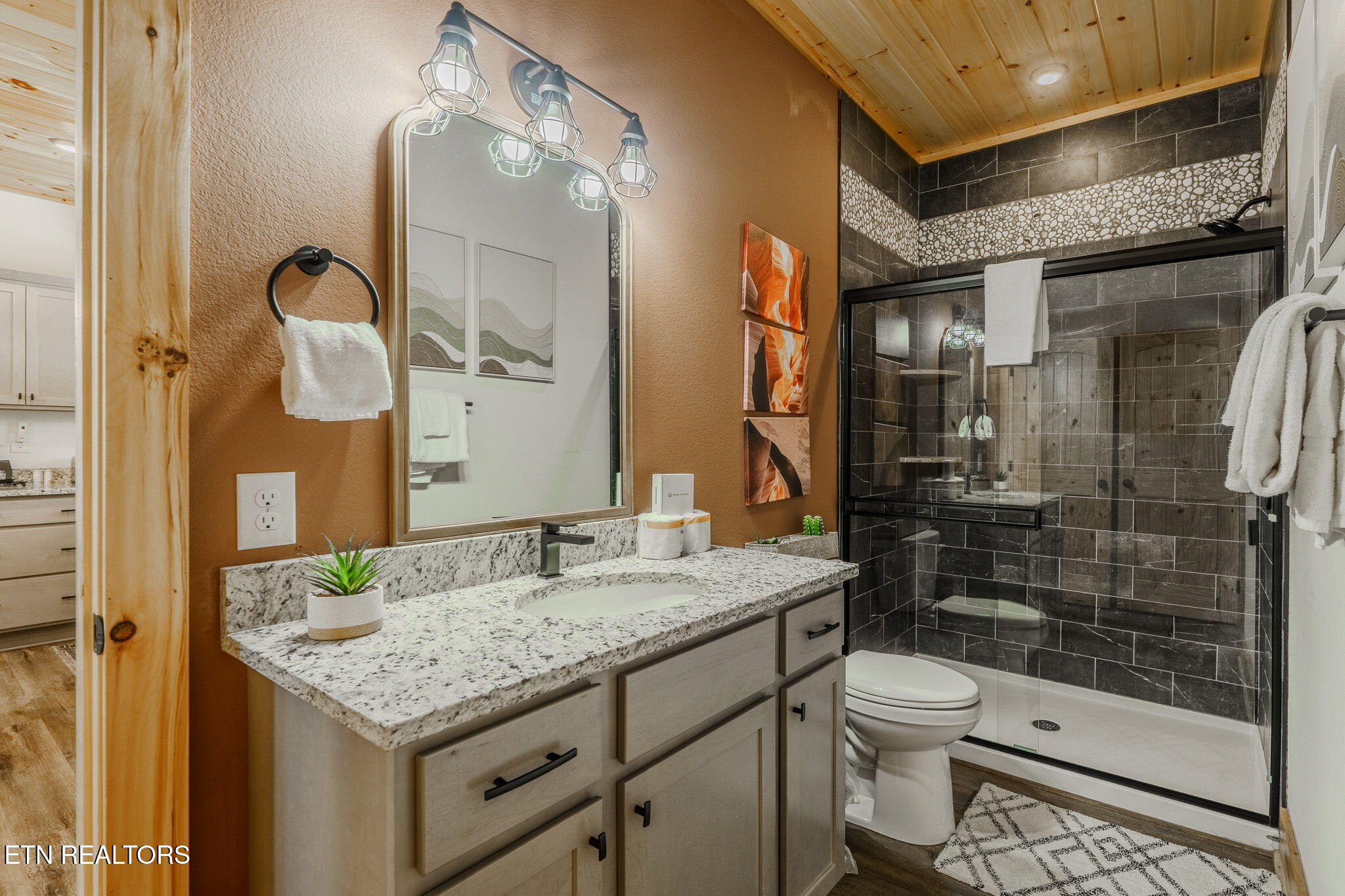 1130 Lee Cardwell Circle Pigeon Forge TN 37863
