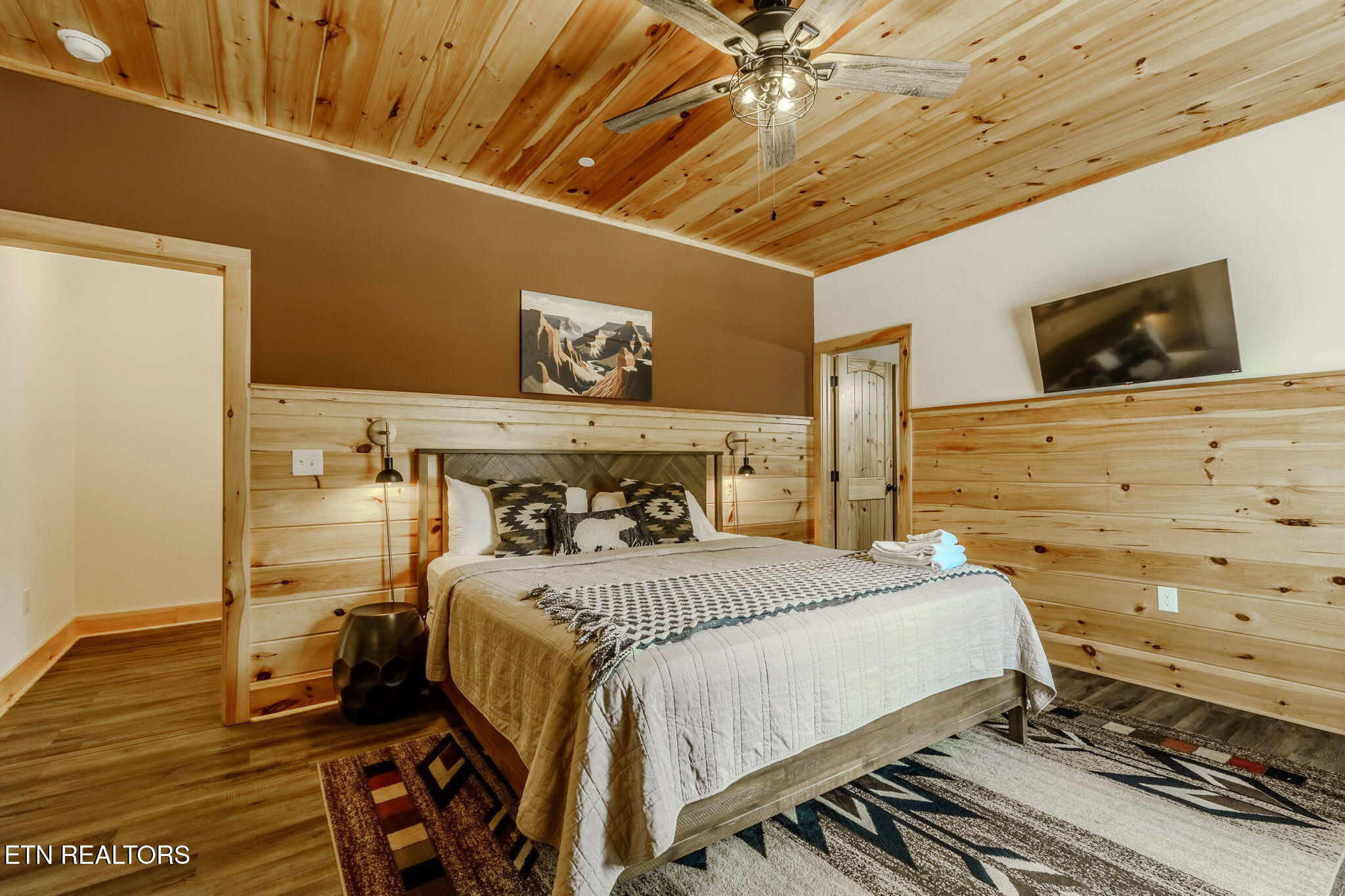 1130 Lee Cardwell Circle Pigeon Forge TN 37863