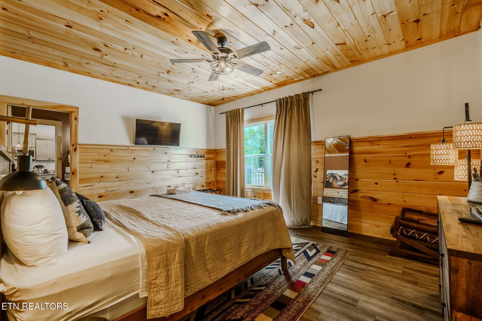 1130 Lee Cardwell Circle Pigeon Forge TN 37863