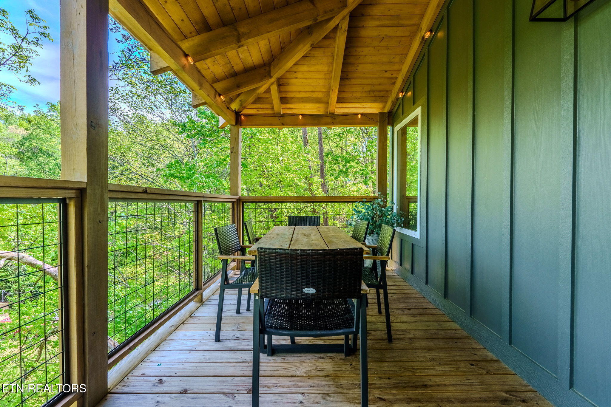 1130 Lee Cardwell Circle Pigeon Forge TN 37863
