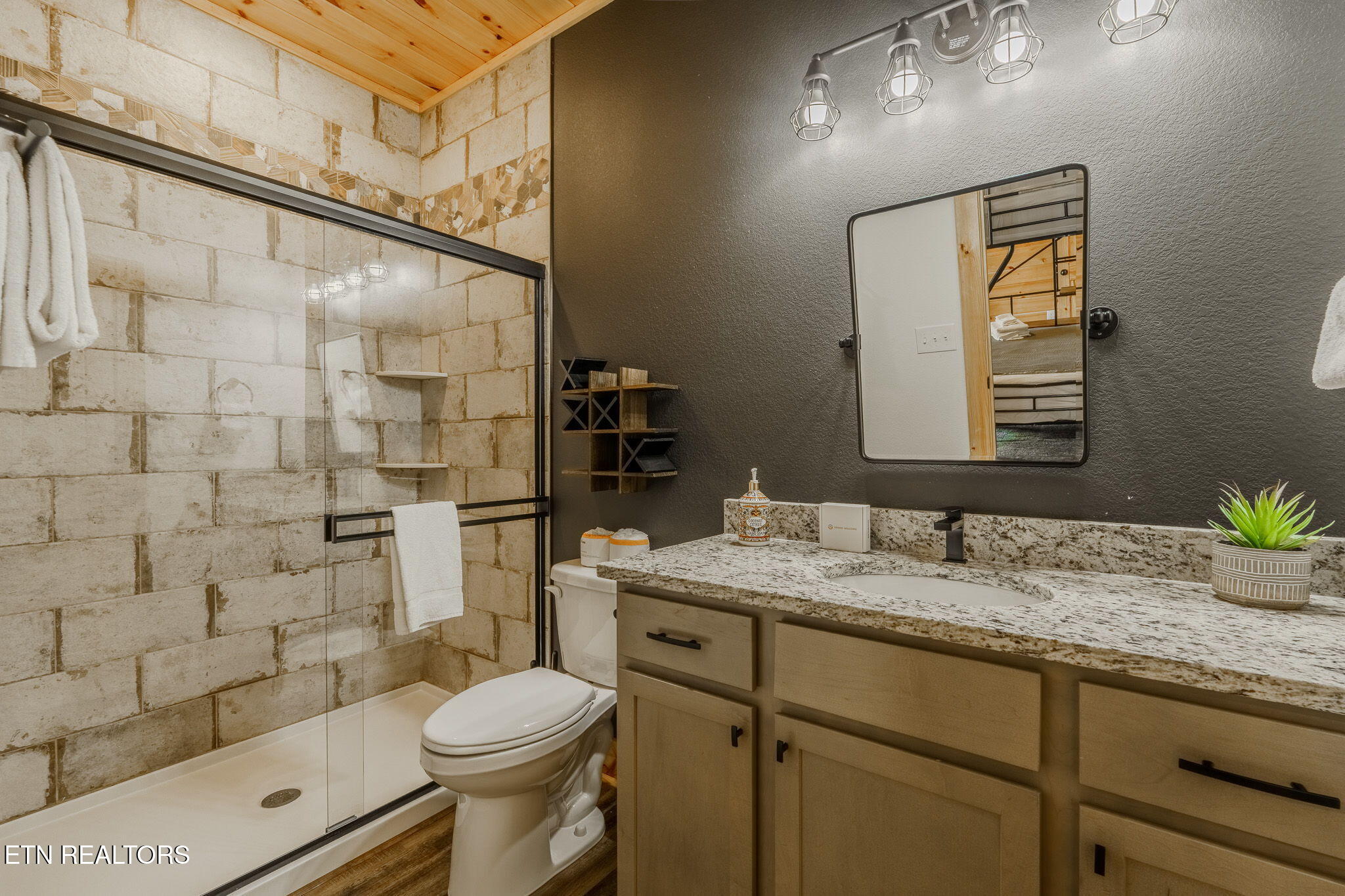 1130 Lee Cardwell Circle Pigeon Forge TN 37863