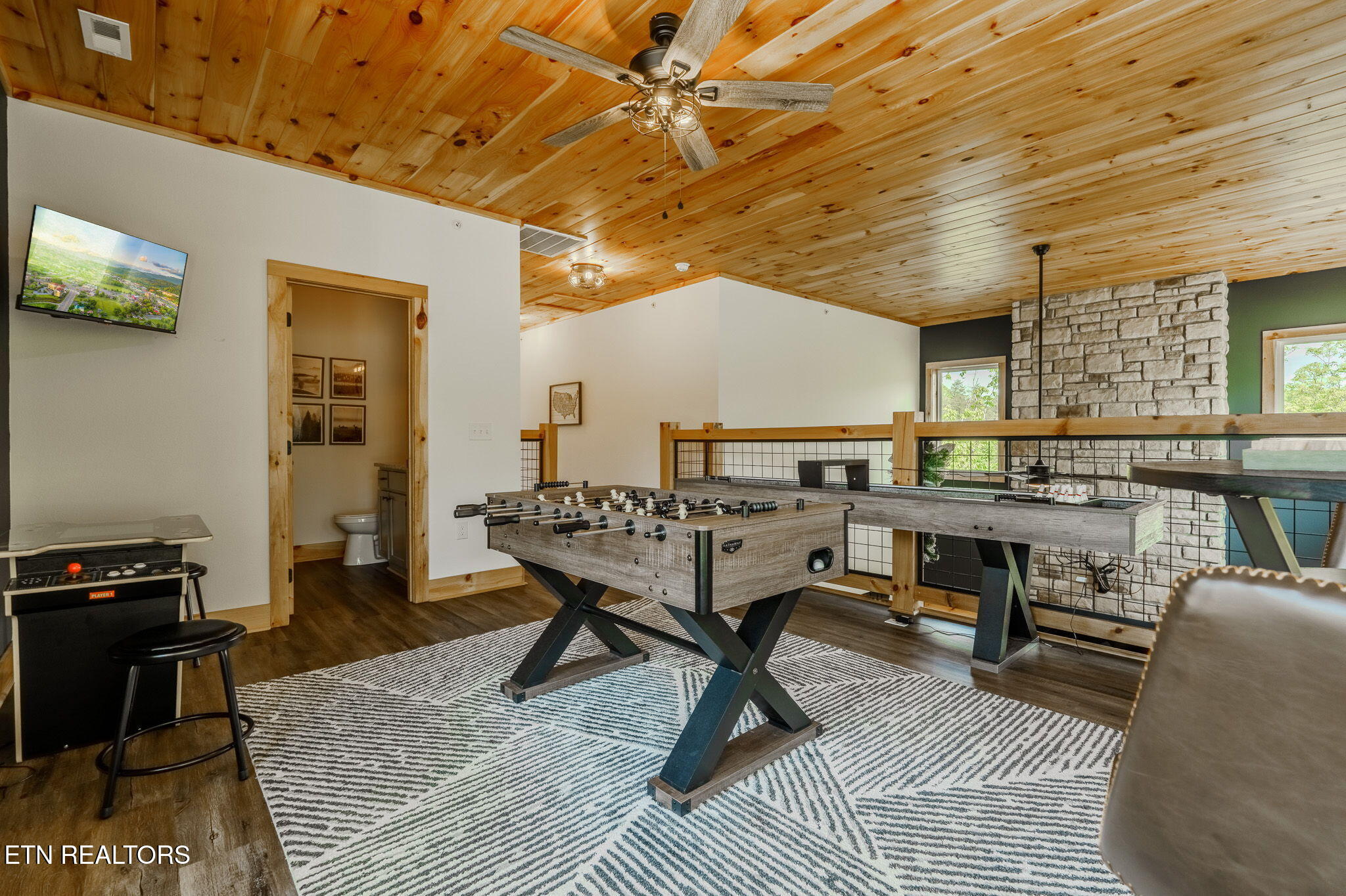 1130 Lee Cardwell Circle Pigeon Forge TN 37863