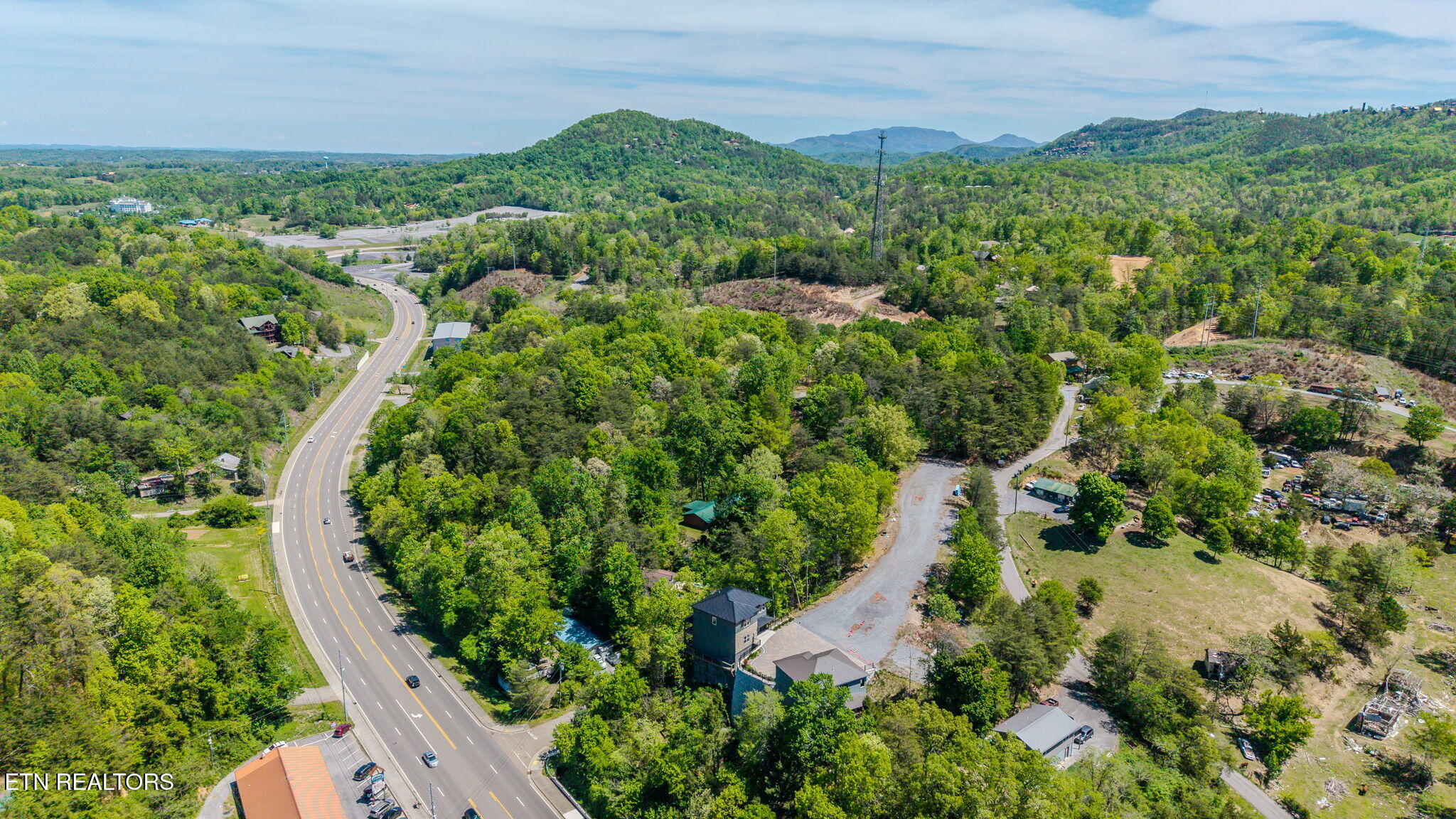 1130 Lee Cardwell Circle Pigeon Forge TN 37863