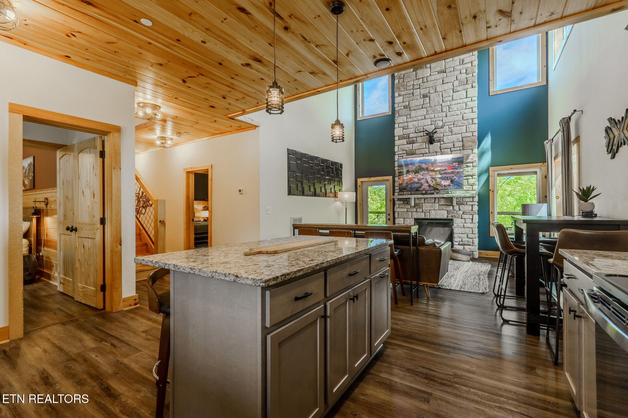 1130 Lee Cardwell Circle Pigeon Forge TN 37863