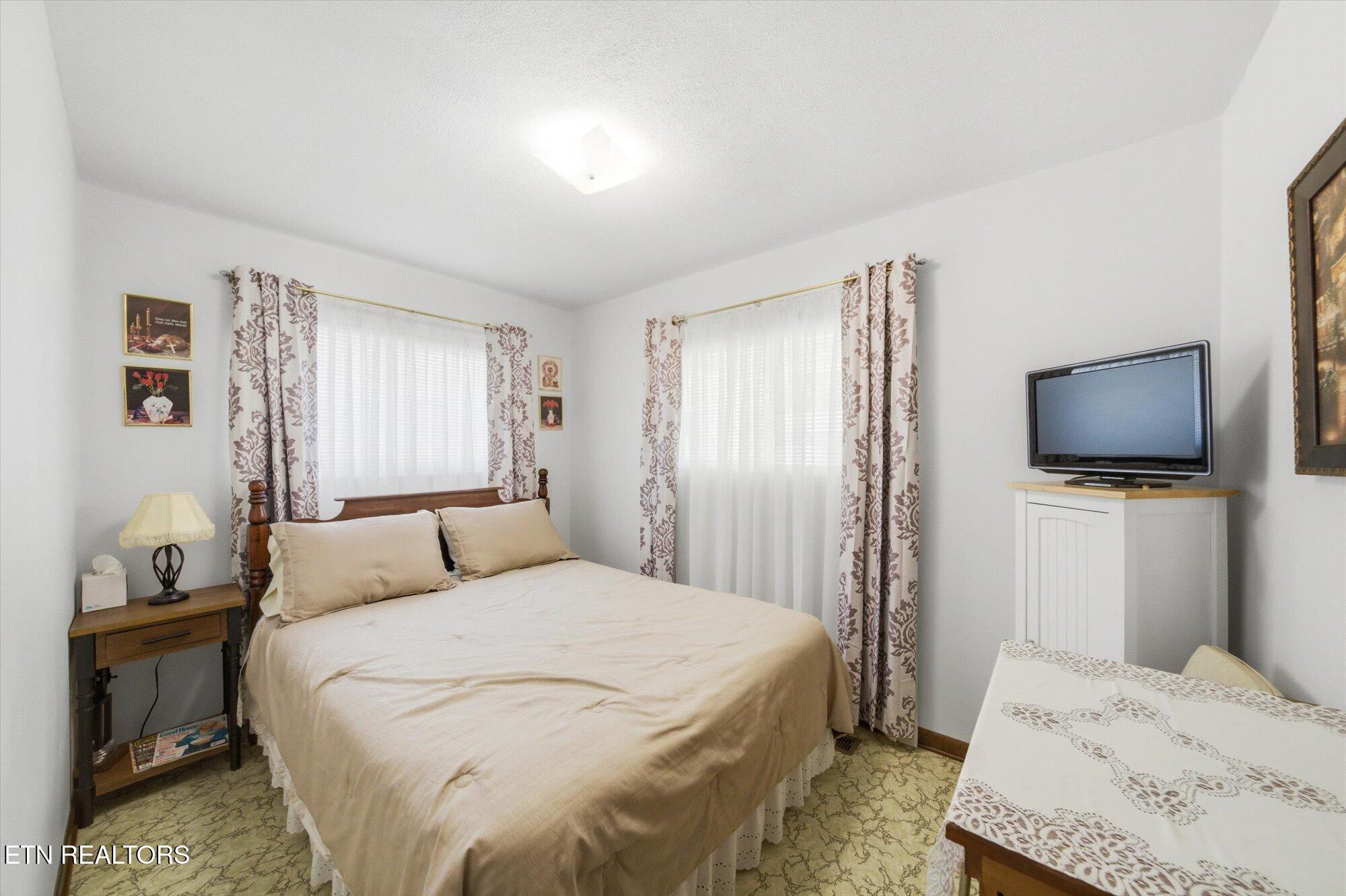 1547 Millstone Beach Road Dandridge TN 37725