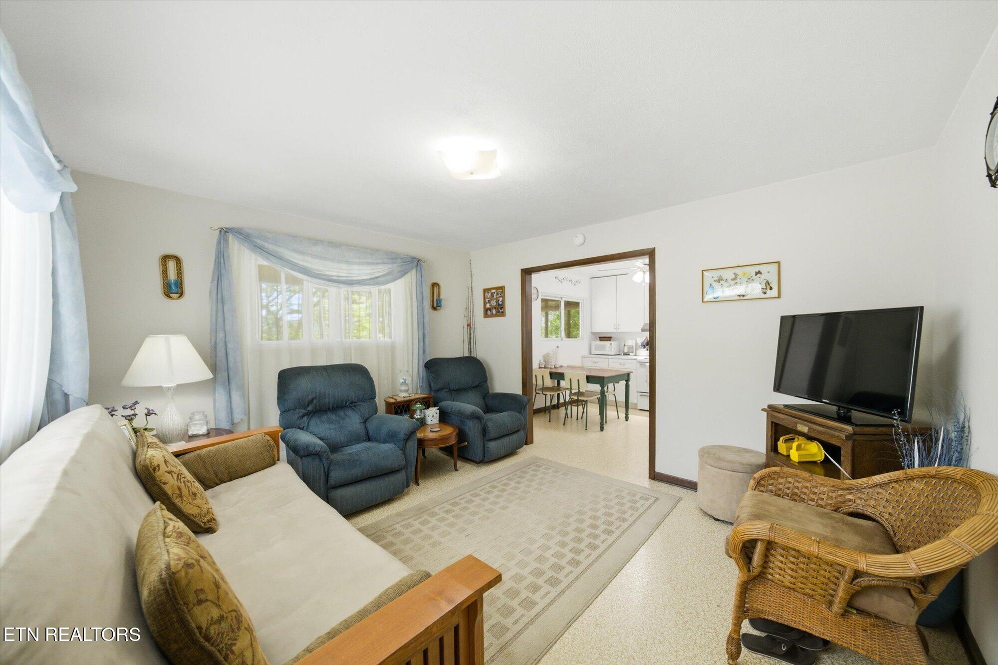 1547 Millstone Beach Road Dandridge TN 37725
