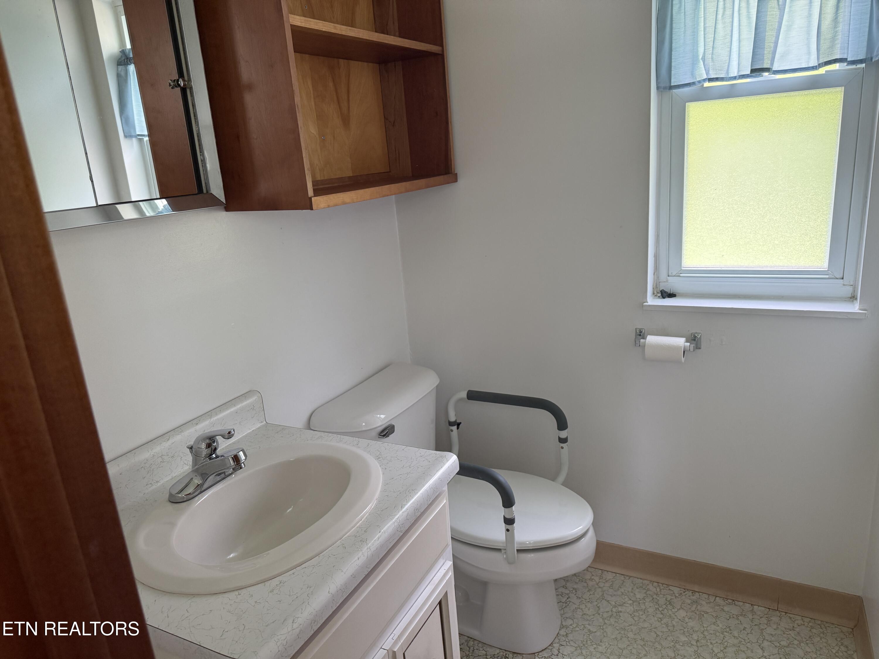 104 Pleasant Road Oak Ridge TN 37830