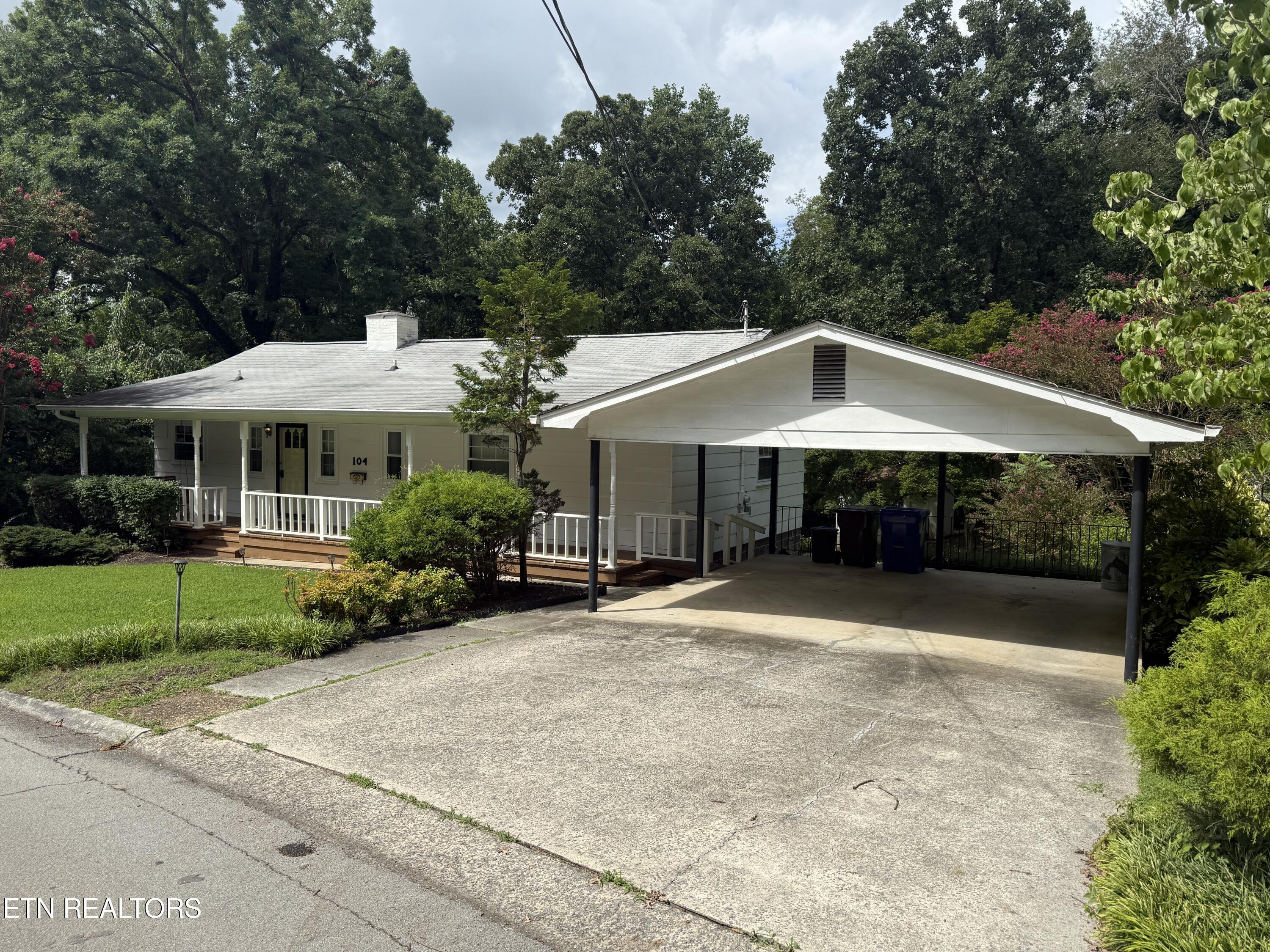 104 Pleasant Road Oak Ridge TN 37830