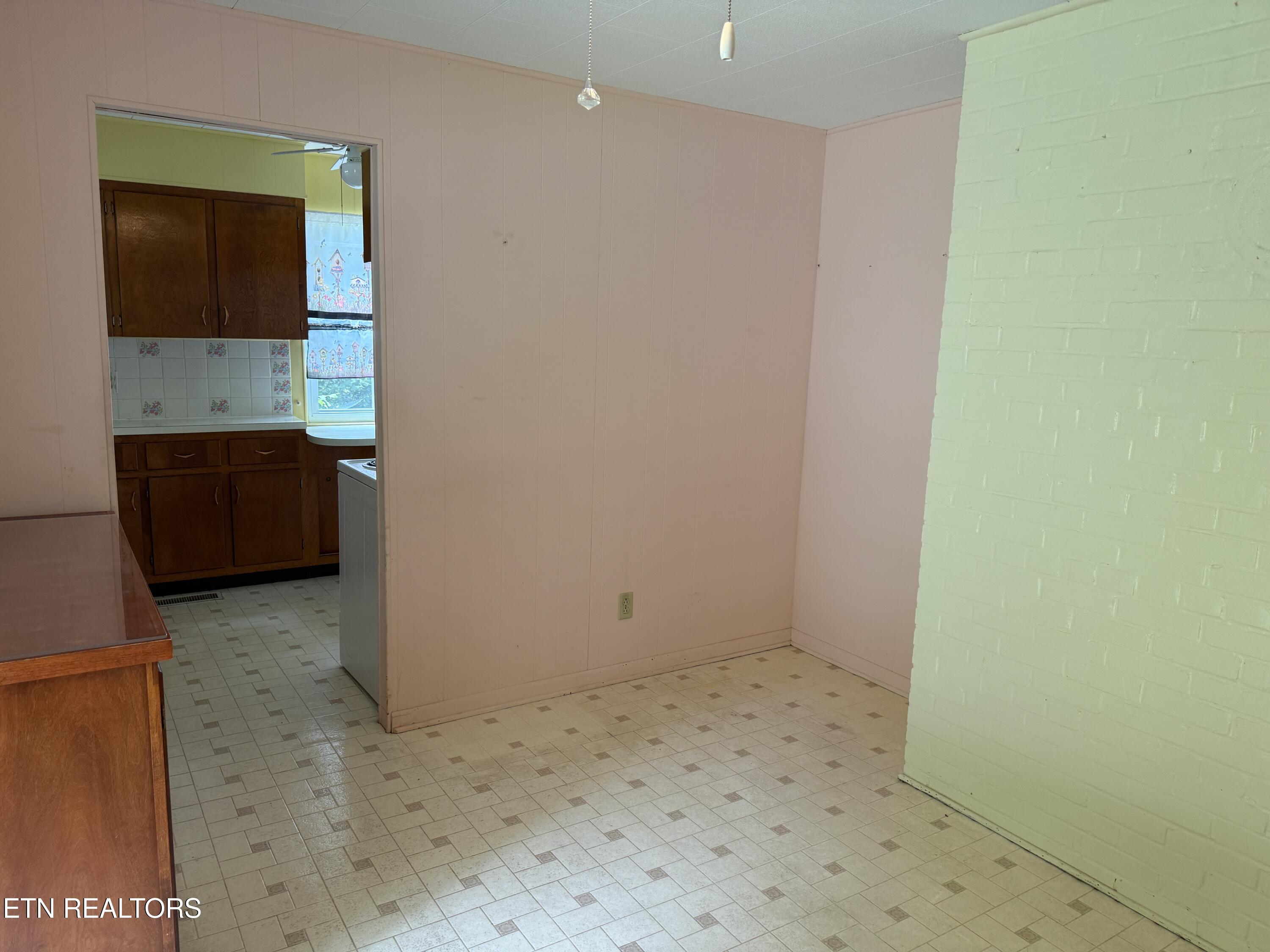 104 Pleasant Road Oak Ridge TN 37830