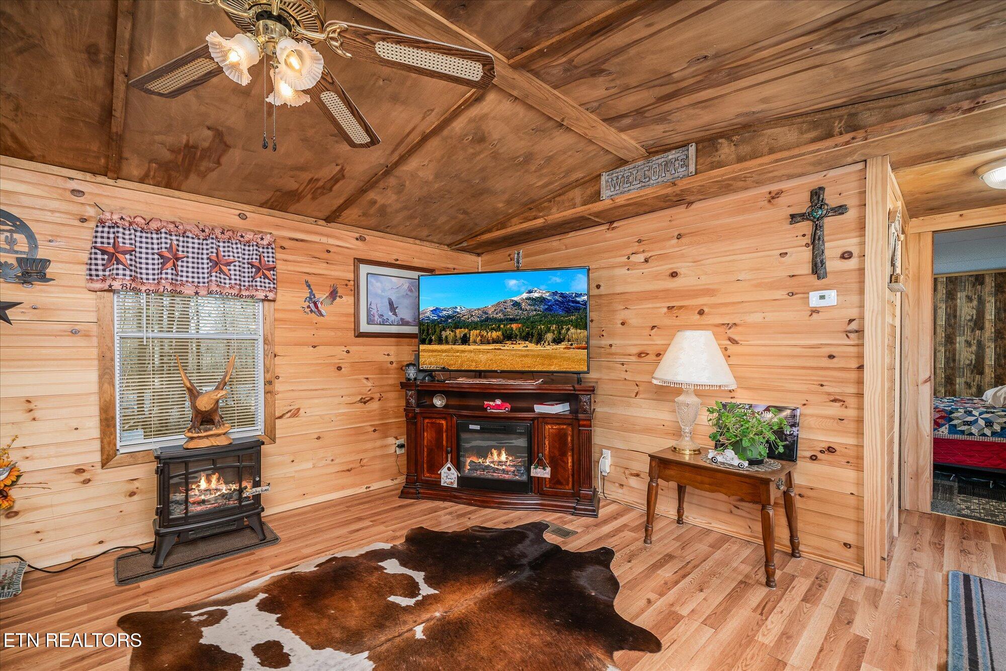 810 Mitchell Lane Jamestown TN 38556