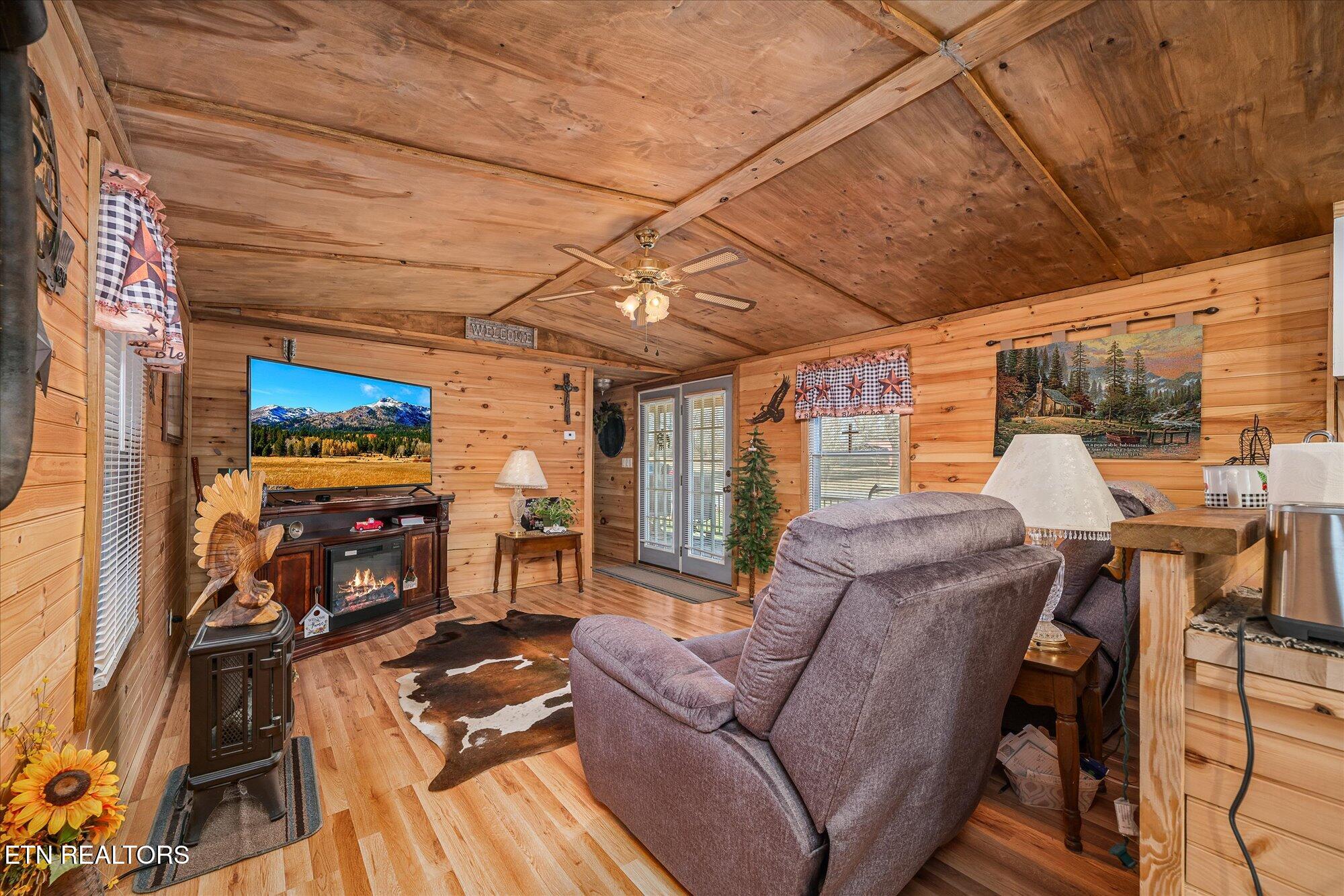 810 Mitchell Lane Jamestown TN 38556