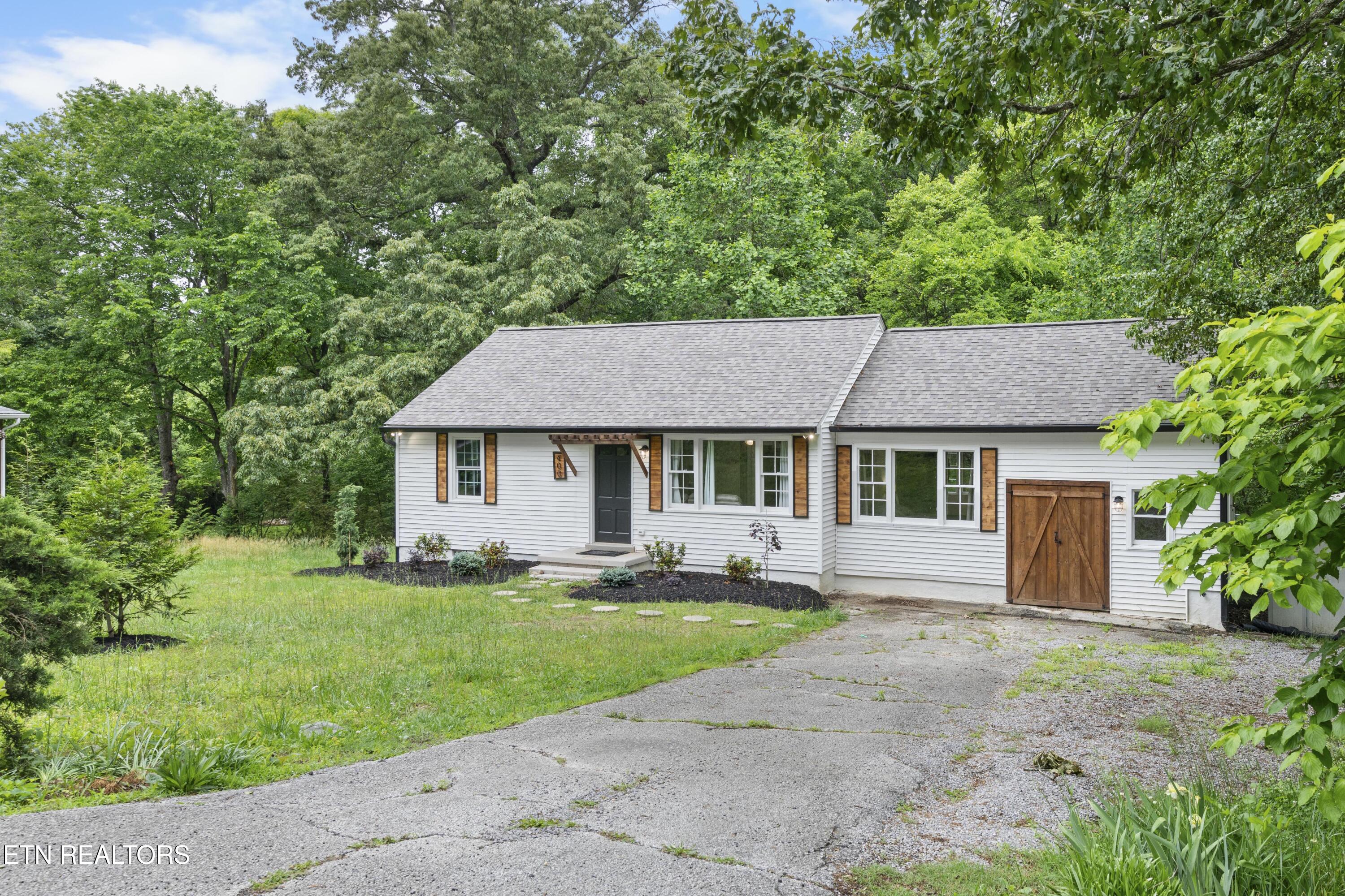 400 Oakcrest Road Knoxville TN 37912