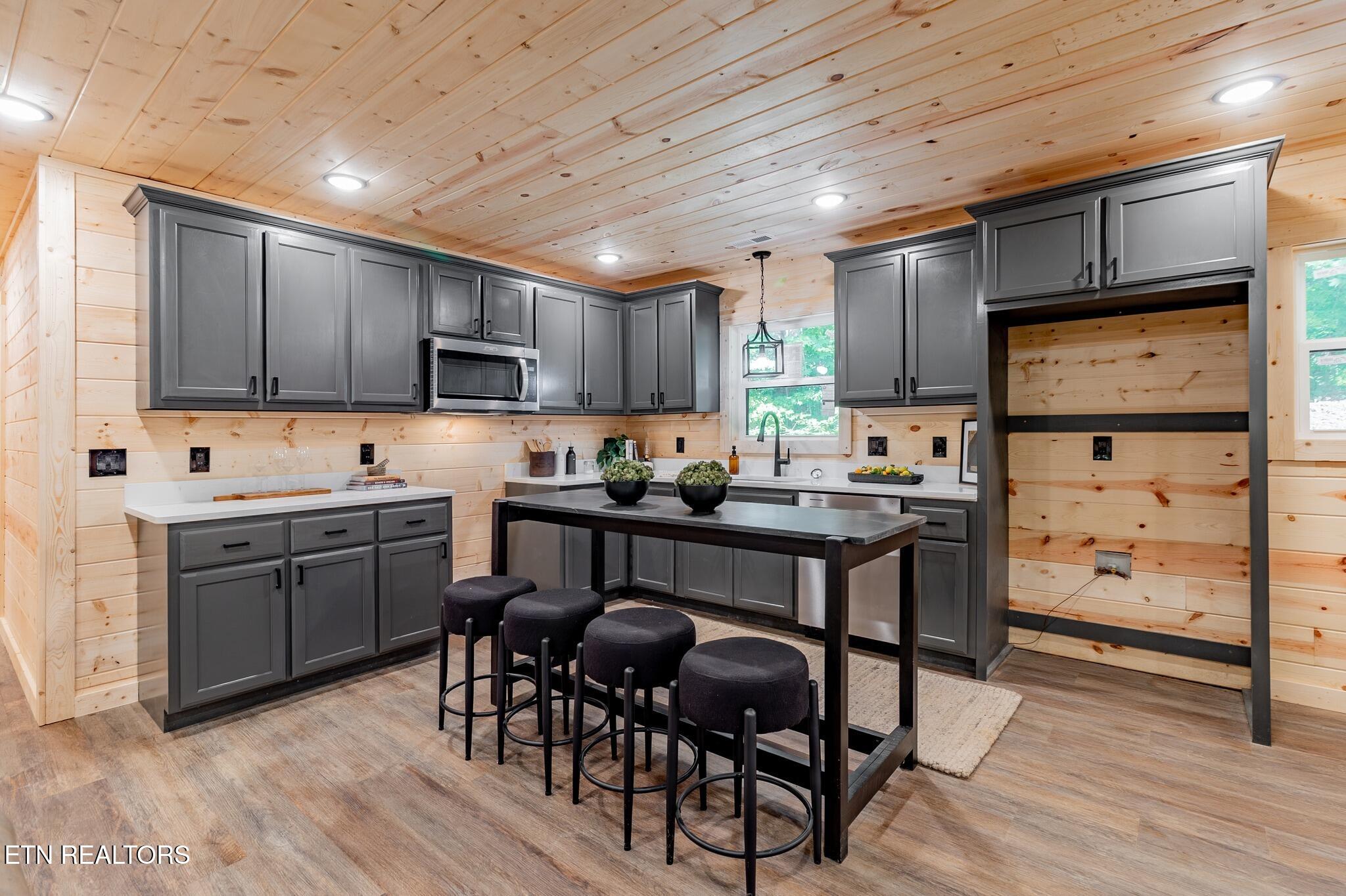 927 Carvers Lane Sevierville TN 37876
