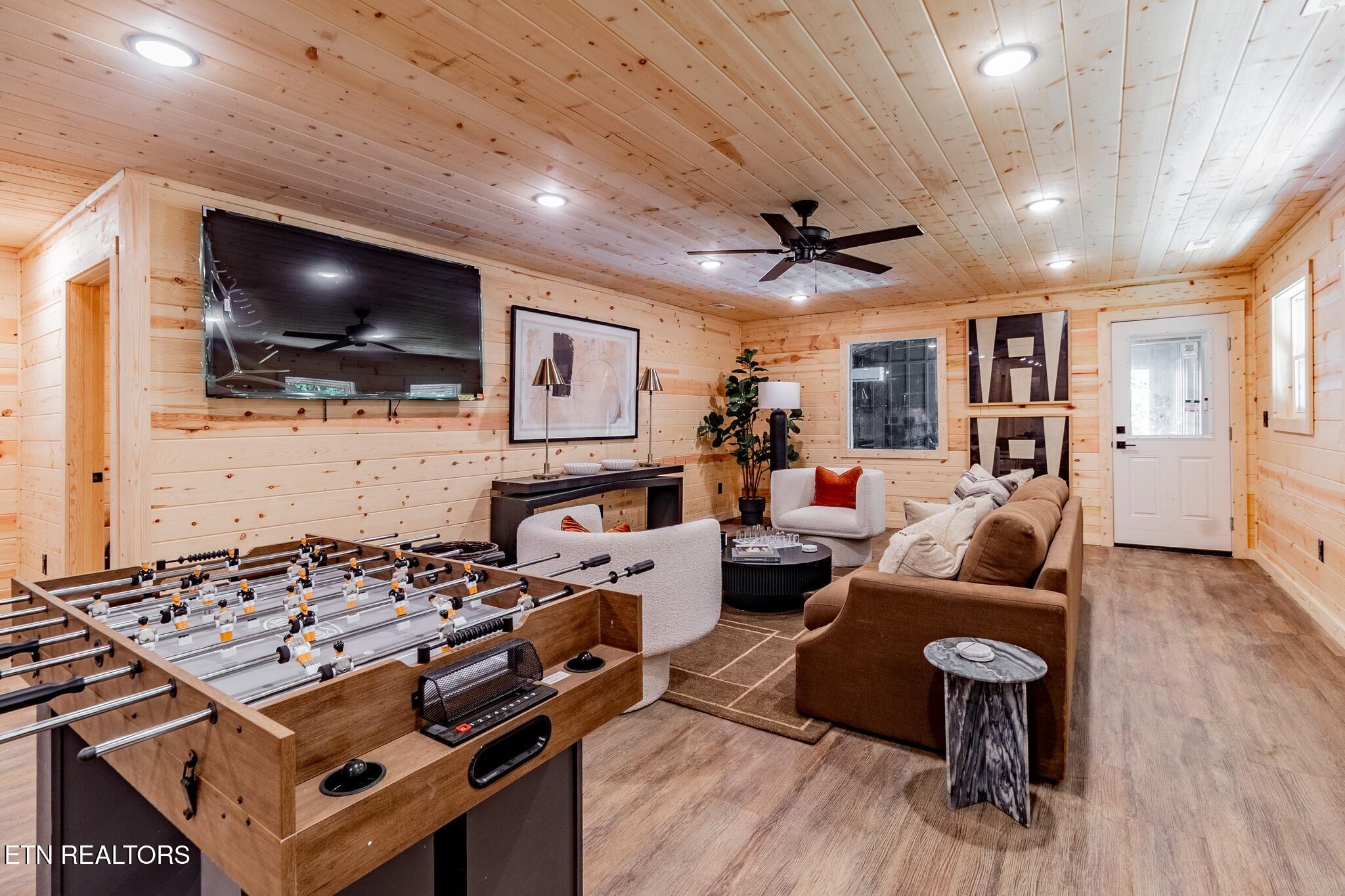 927 Carvers Lane Sevierville TN 37876