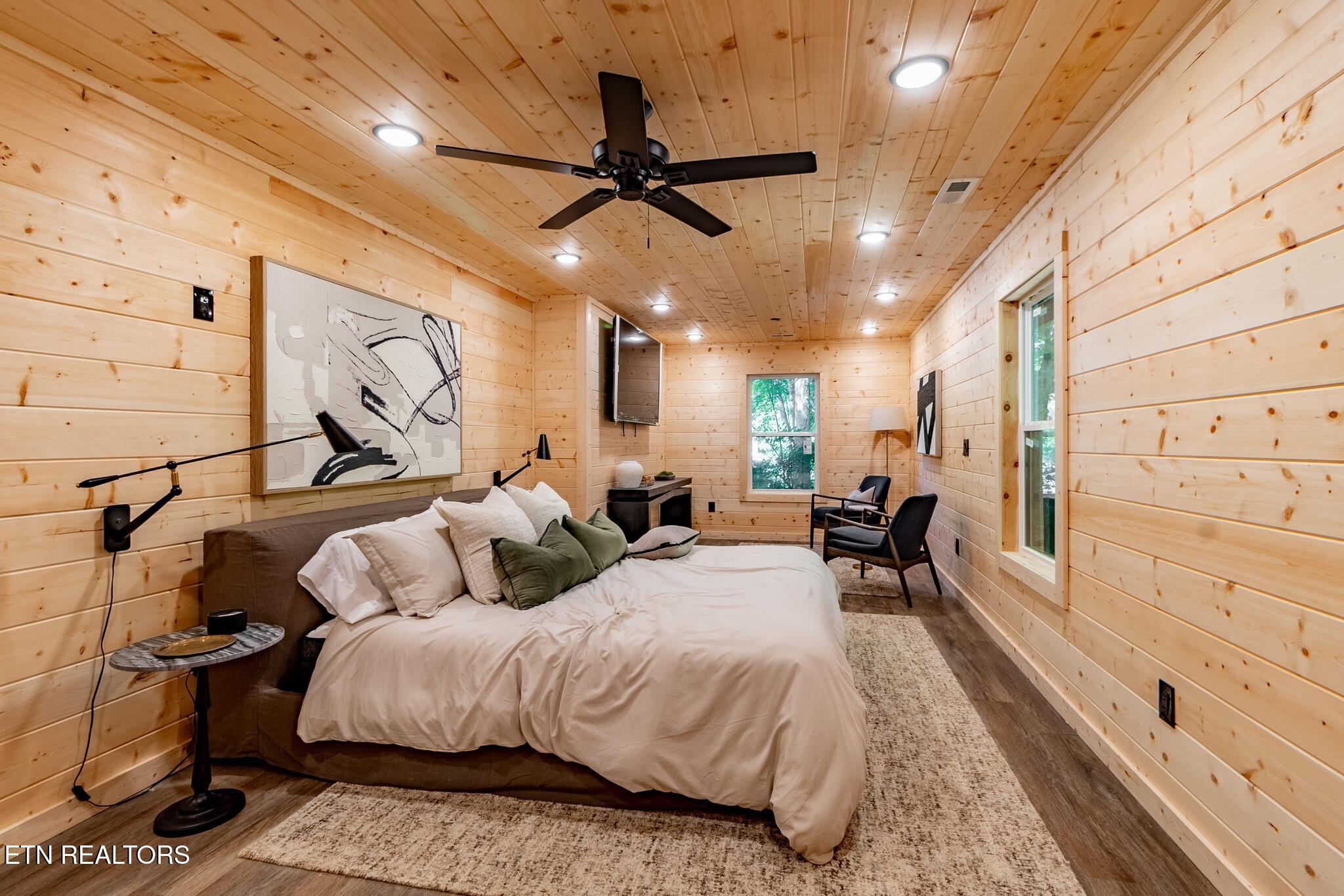 927 Carvers Lane Sevierville TN 37876