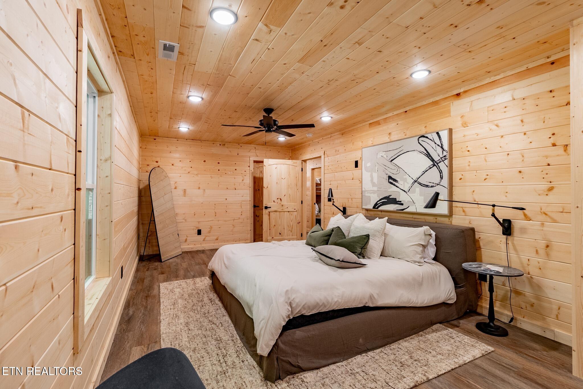 927 Carvers Lane Sevierville TN 37876