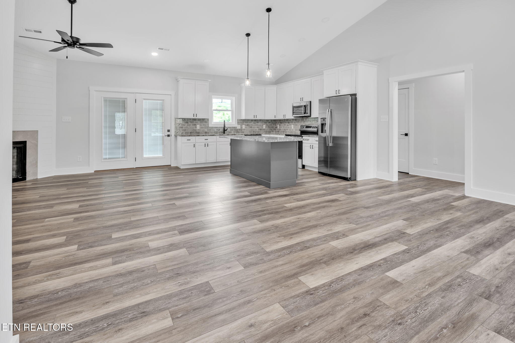 390 Hillvale Road Clinton TN 37716