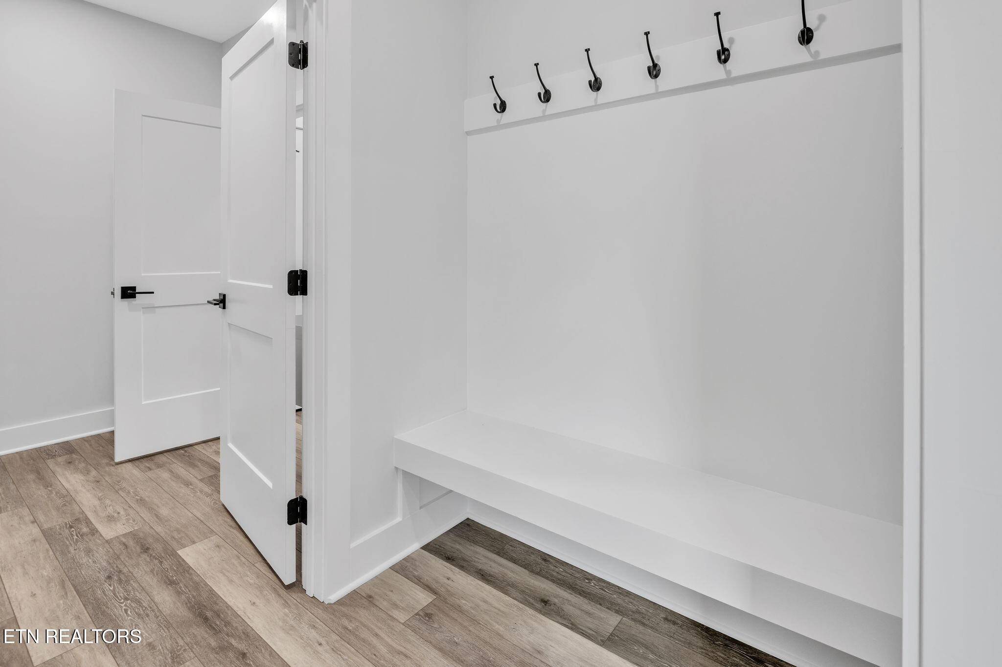 390 Hillvale Road Clinton TN 37716