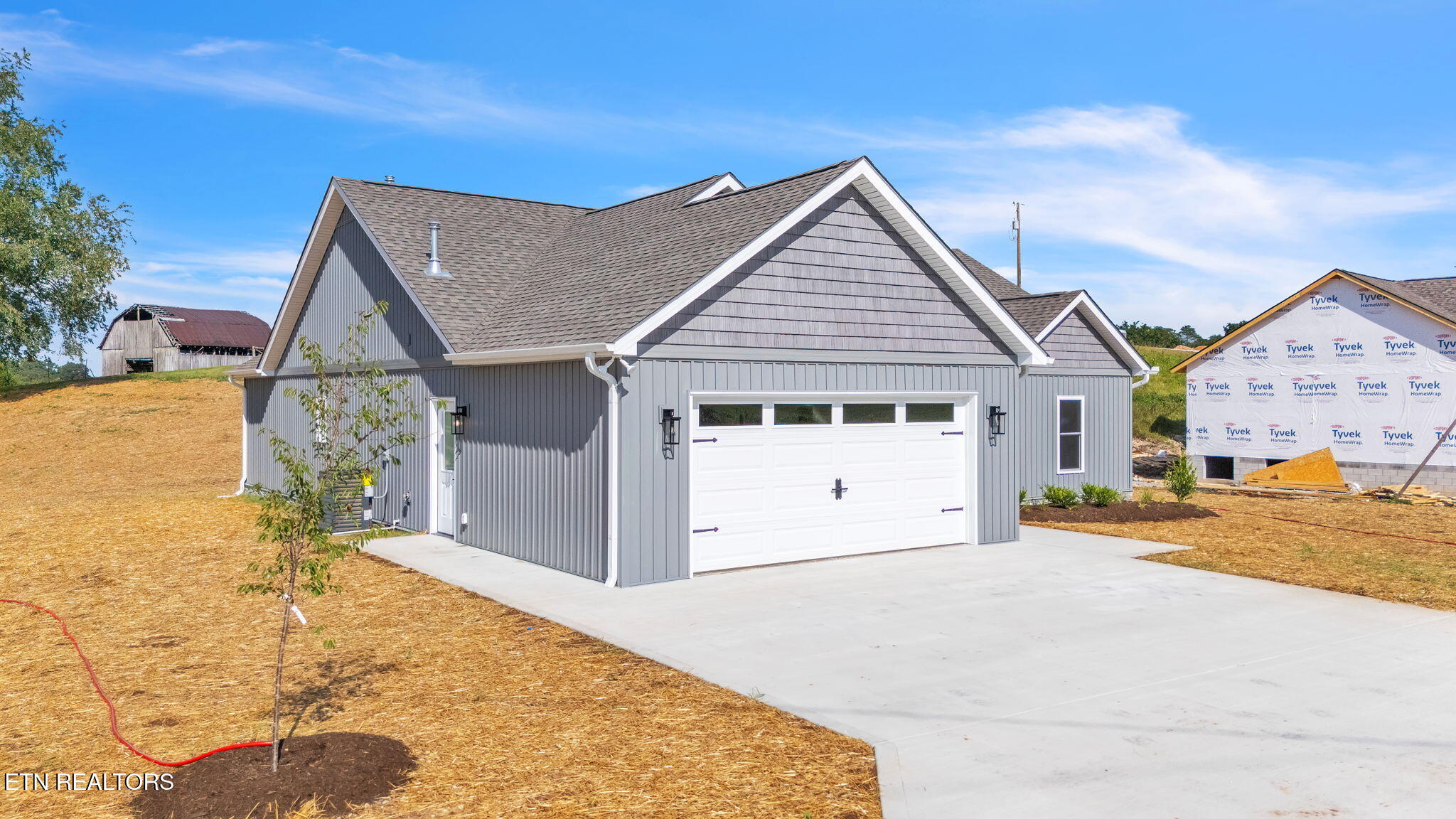 390 Hillvale Road Clinton TN 37716