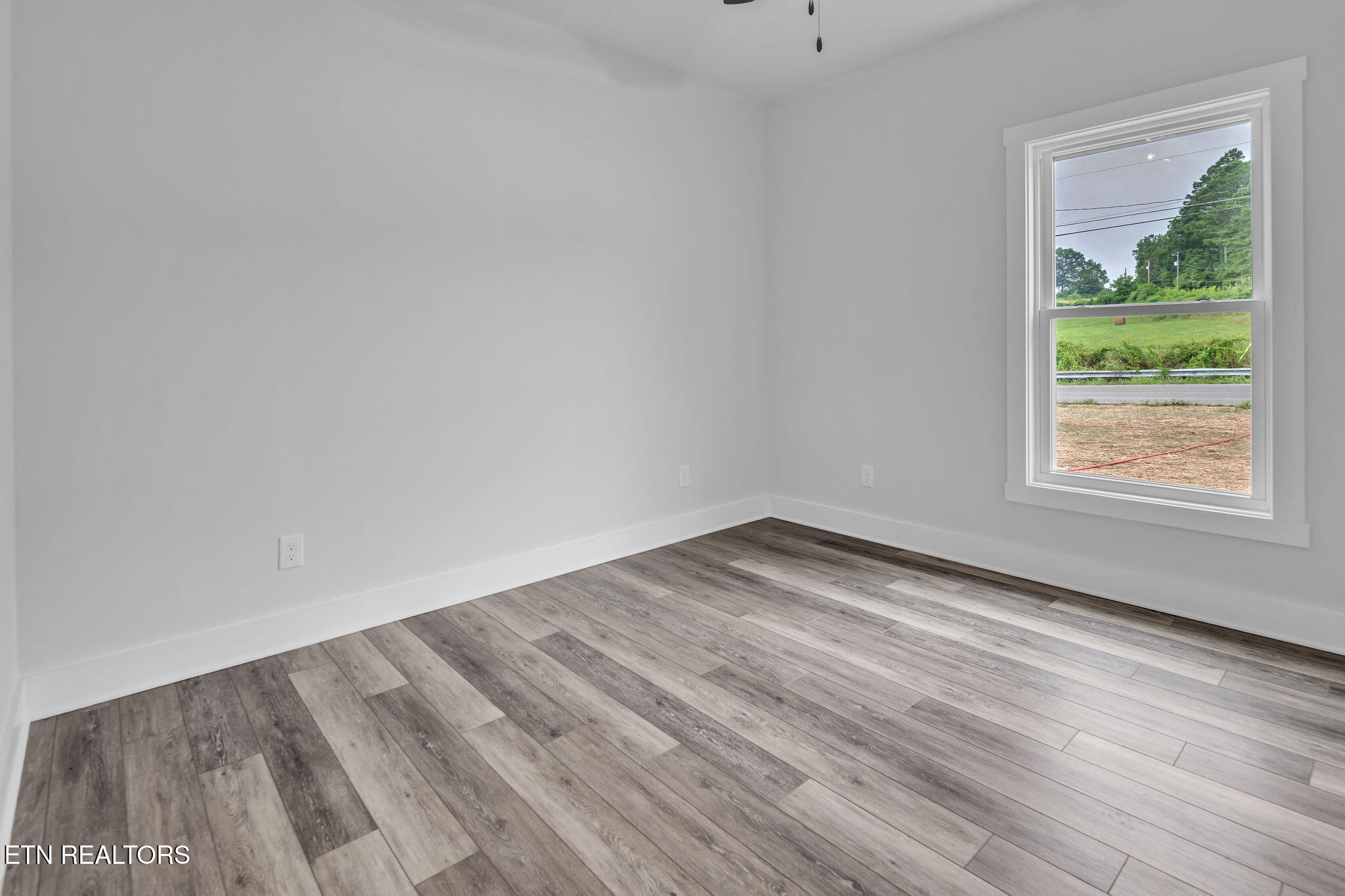 390 Hillvale Road Clinton TN 37716