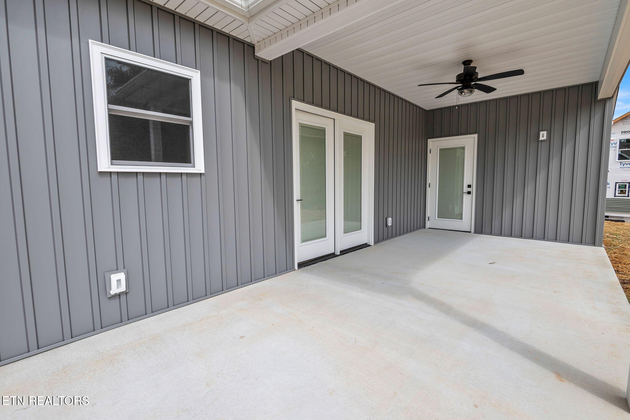 390 Hillvale Road Clinton TN 37716